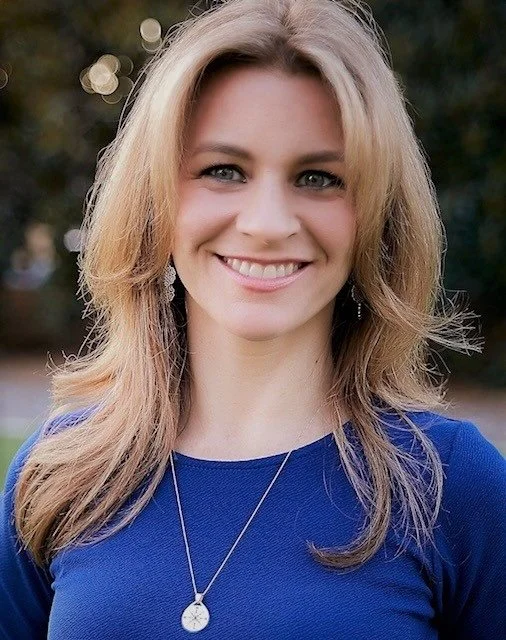 A headshot of Darlena Dench, Ph.D., Certified Clinical Hypnotherapist. Darlena's work merges Jungian dreamwork and clinical hypnotherapy.