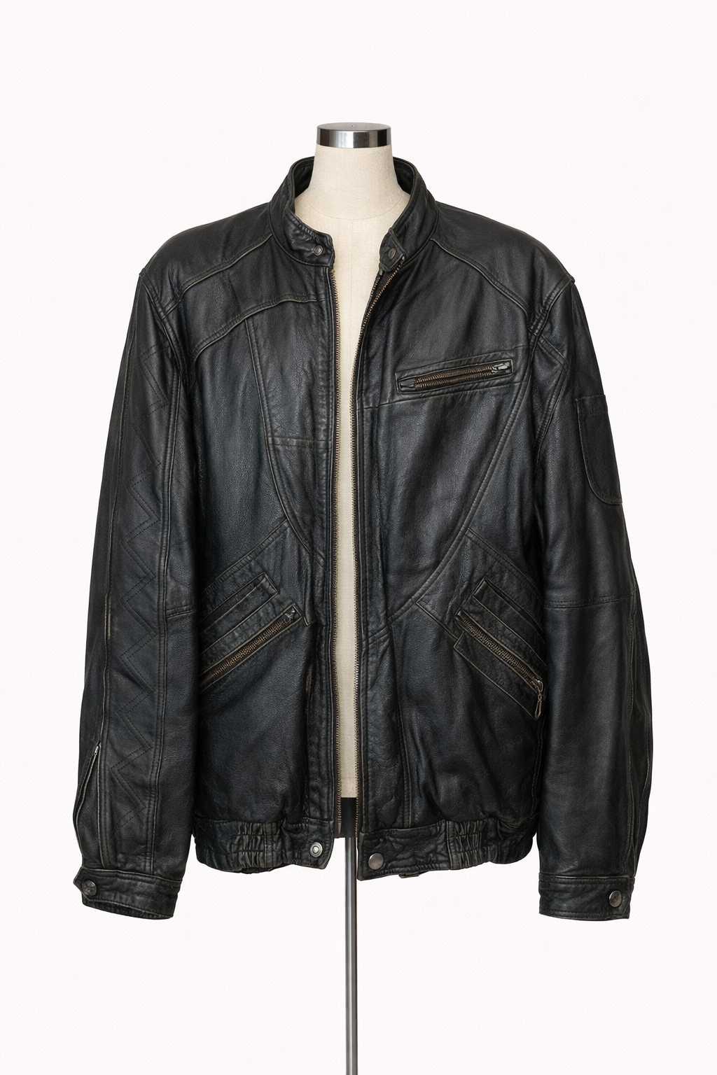 M-JKT024