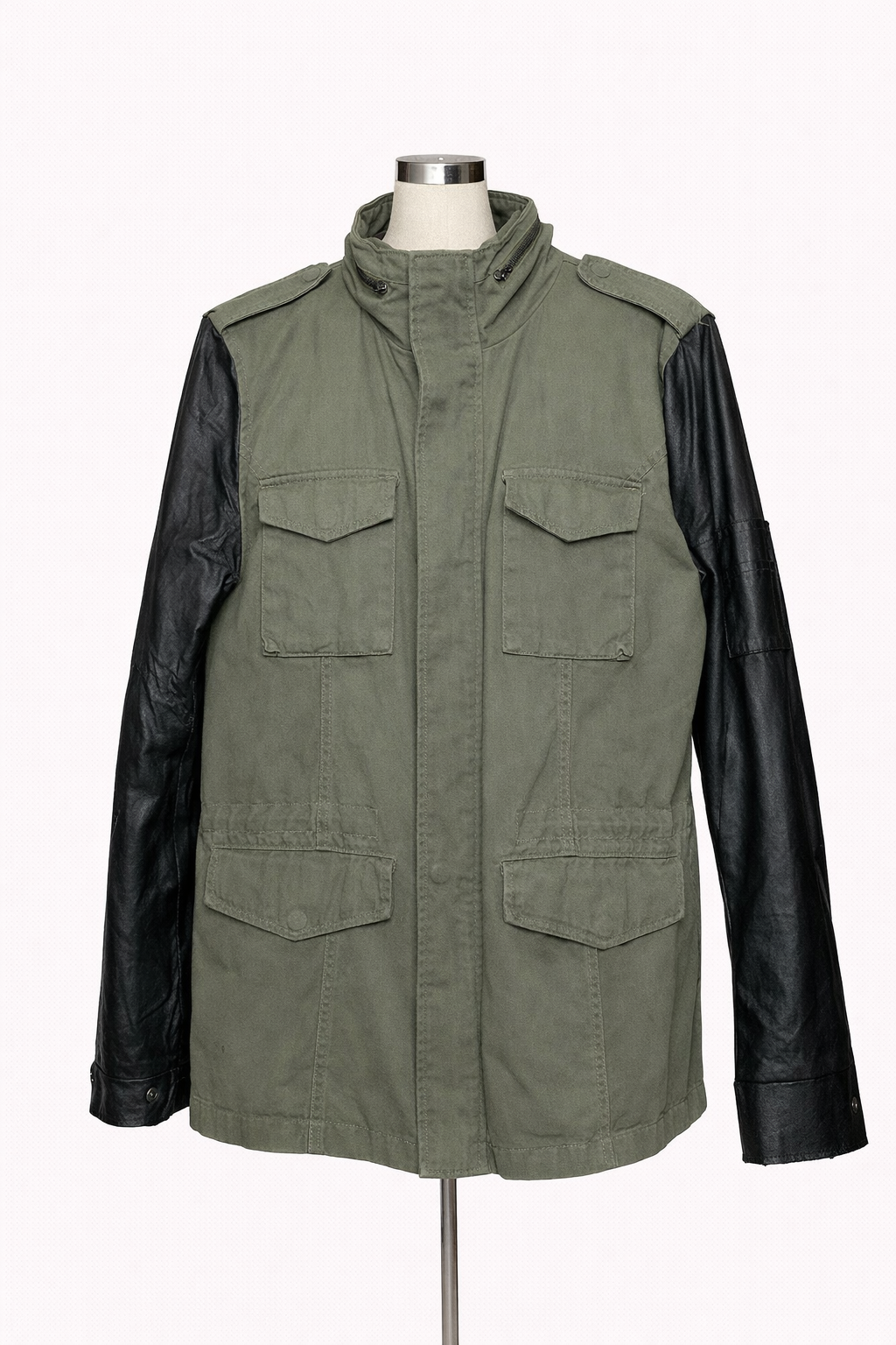 M-JKT008