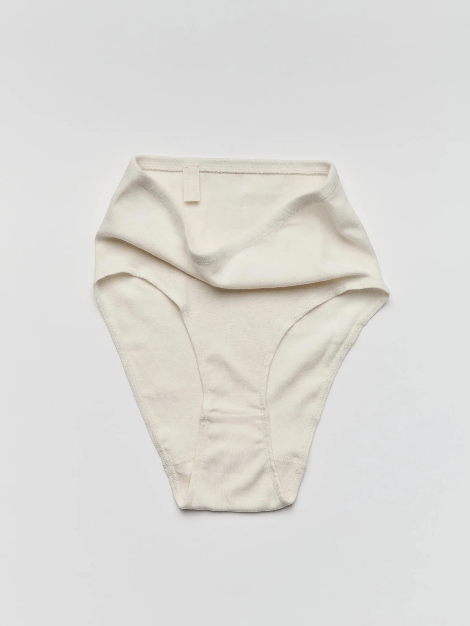 soft-organic-cotton-high-brief-unbleached-fabric-detail-maalouf.jpg