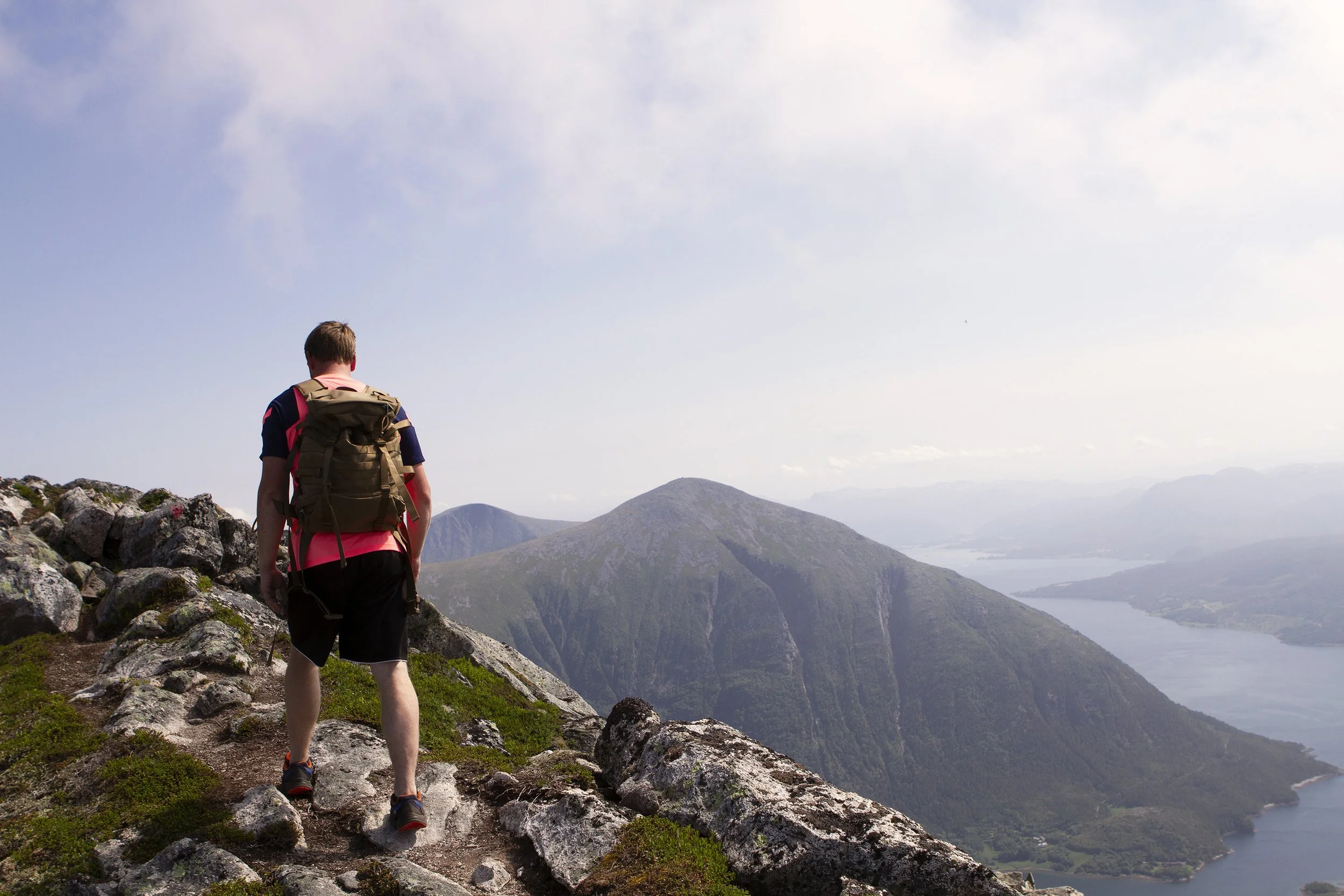 Trail Running Fjordruta: Norway’s Ultimate Coastal Mountain Route