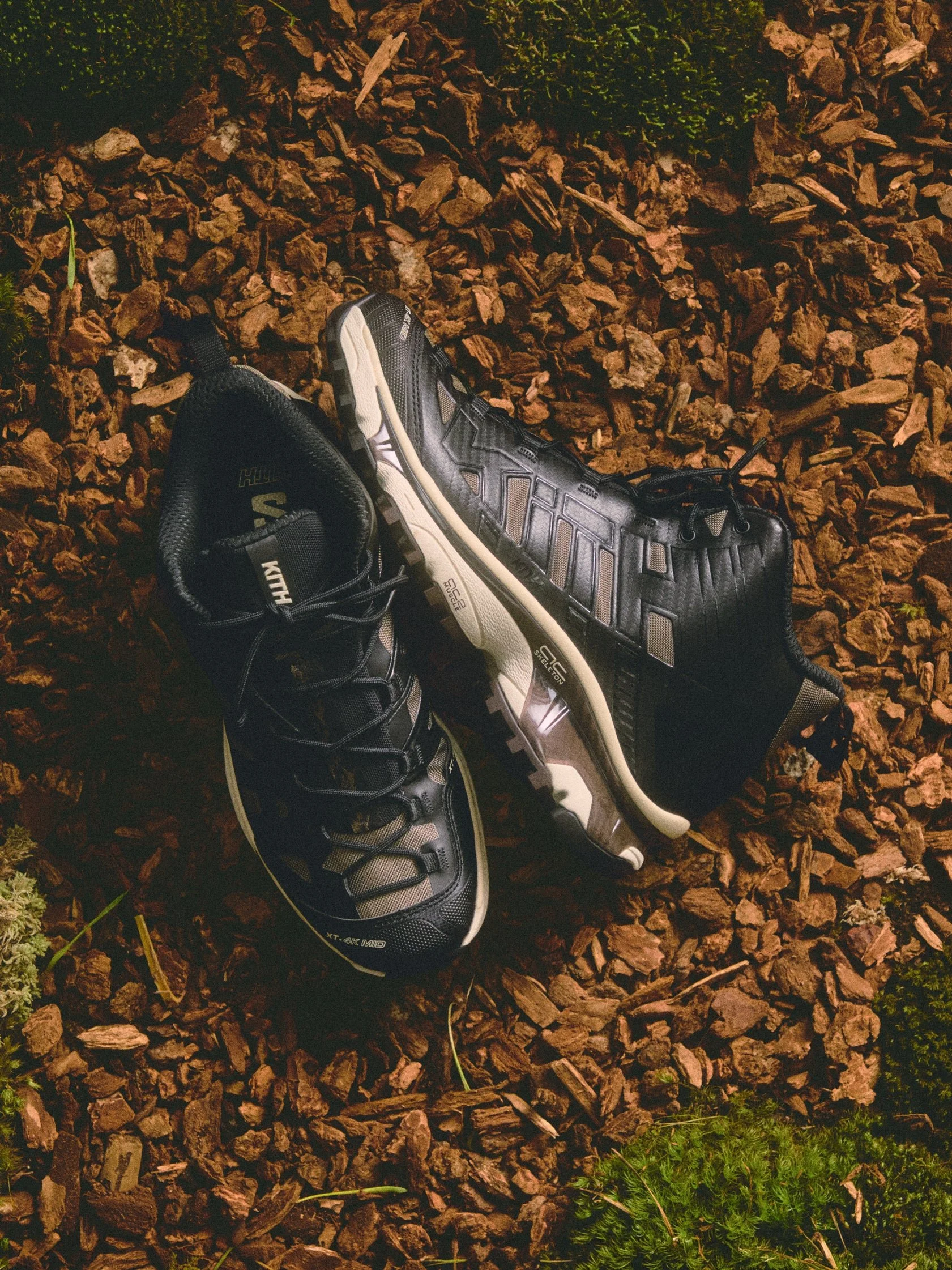 6_-_SALOMON-KITH-LIFESTYLE_8146_fb5bc574-8010-4dfd-918f-3b193bf4dd3a.jpg