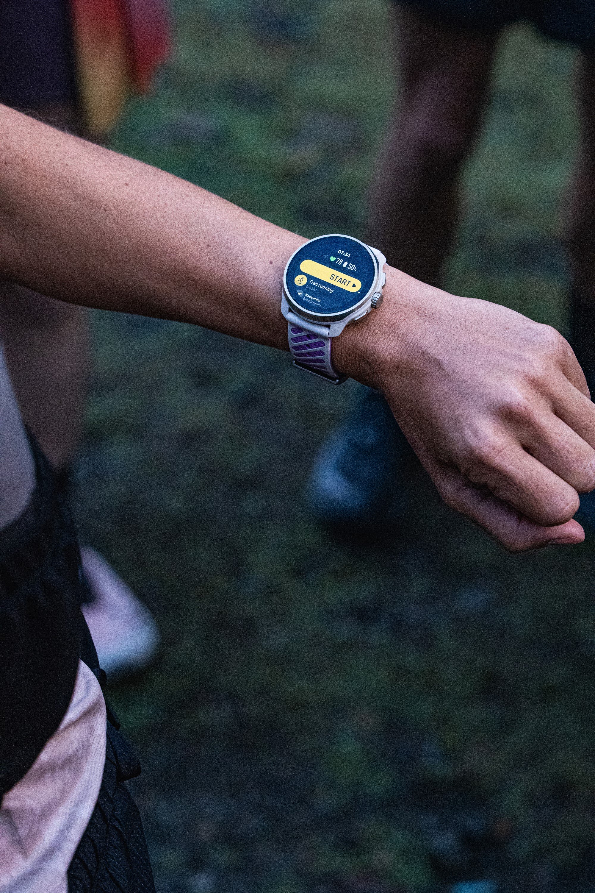 suunto-race-3s-wrist-detail_small.jpg