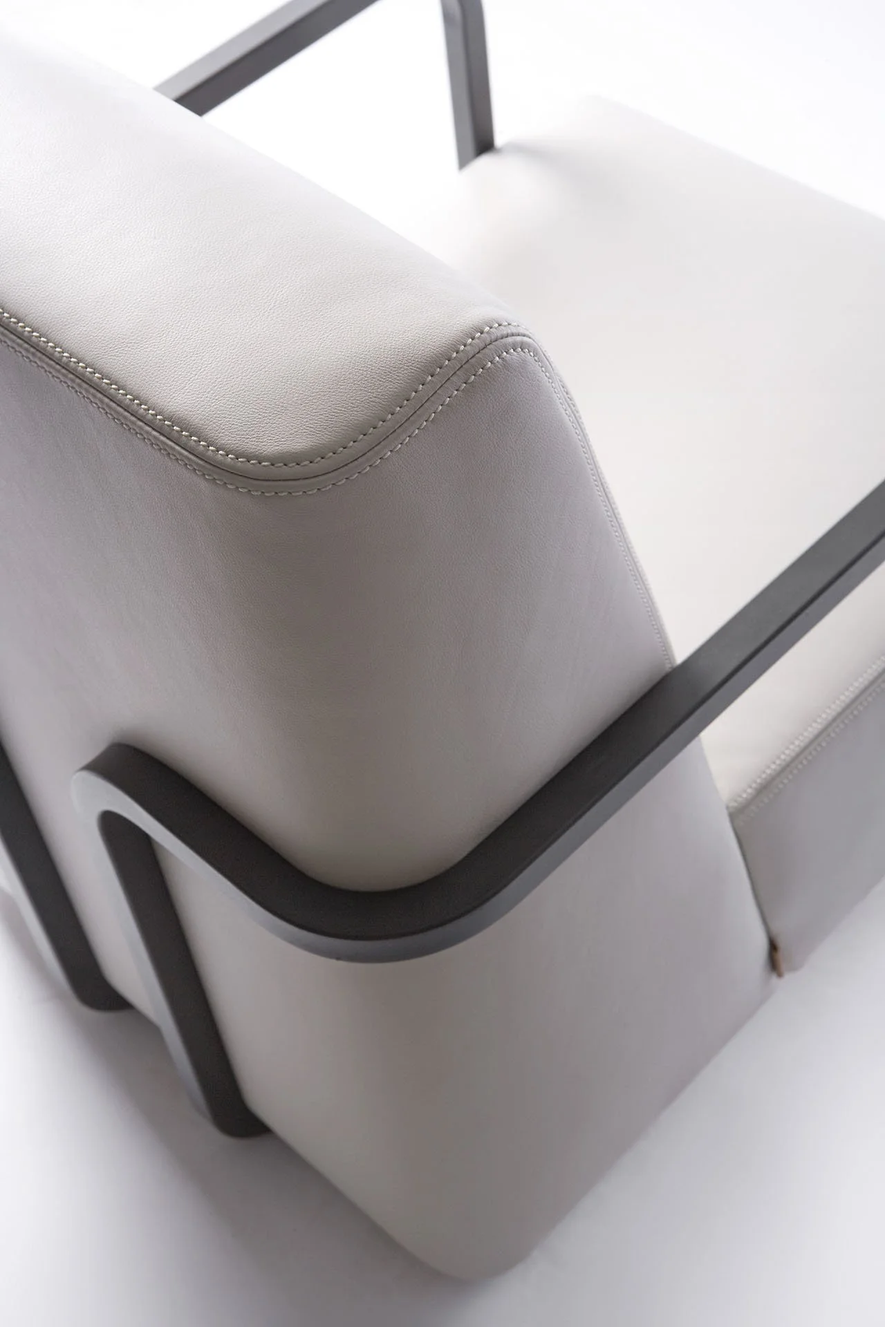 Studio Alain Monnens bertus BW detail 01.jpg