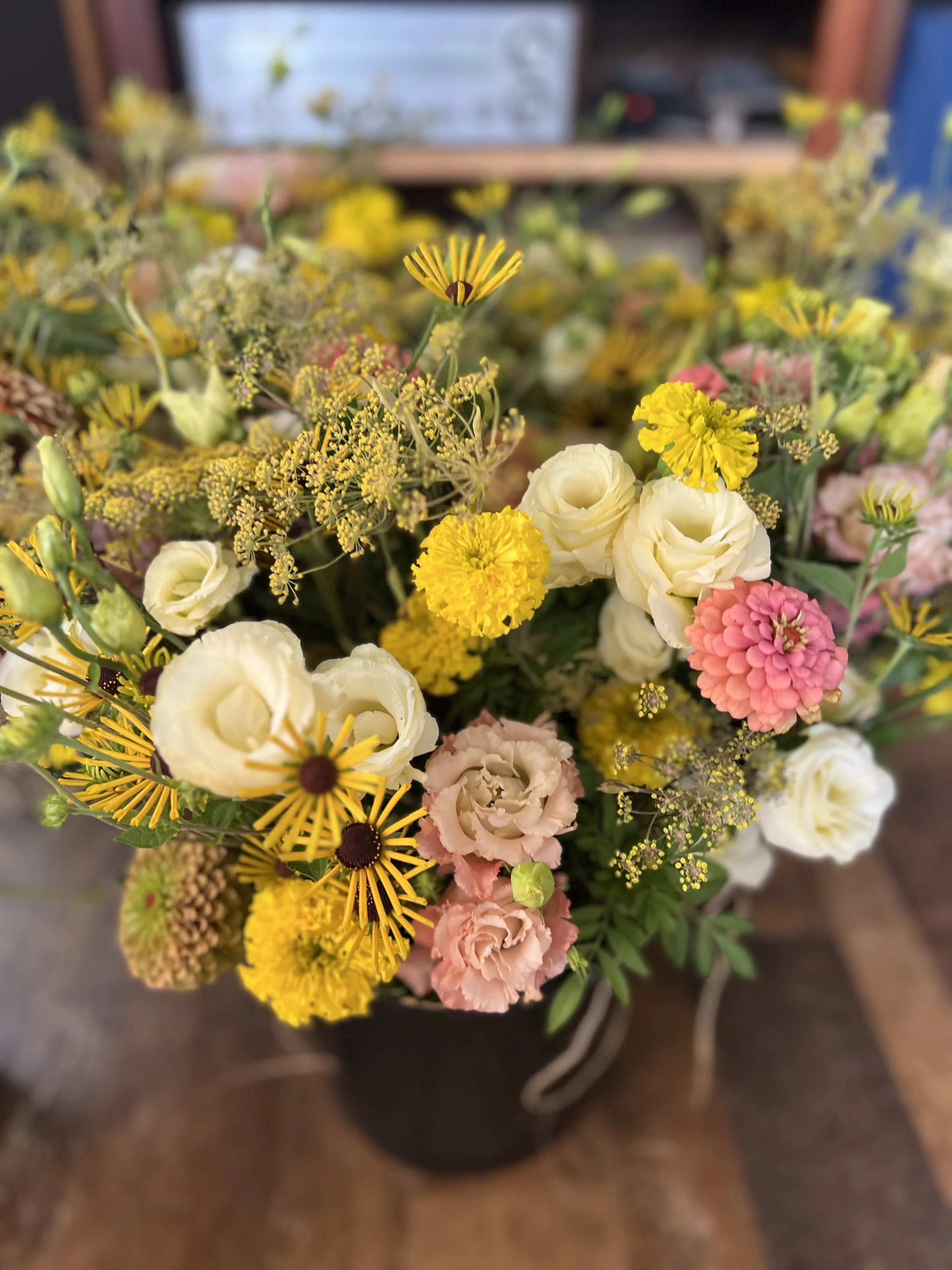 The Seasonal Flower Bundle