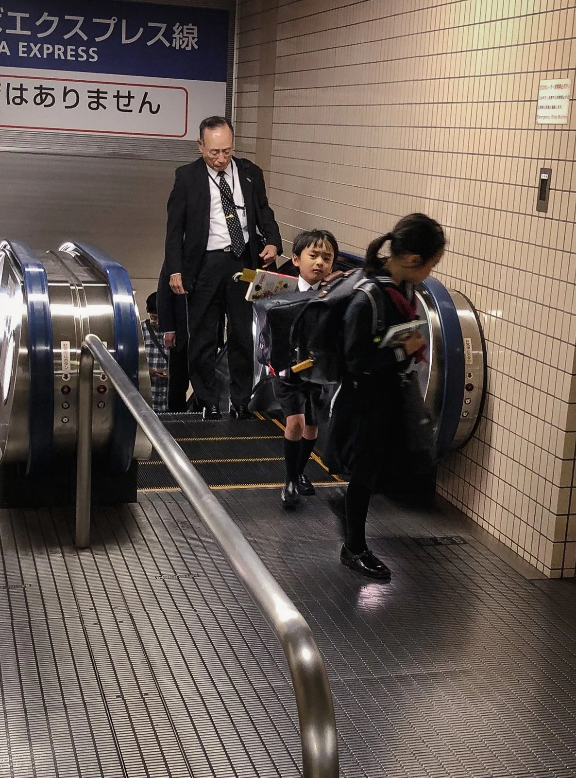 japanese-school-kids-2.jpg