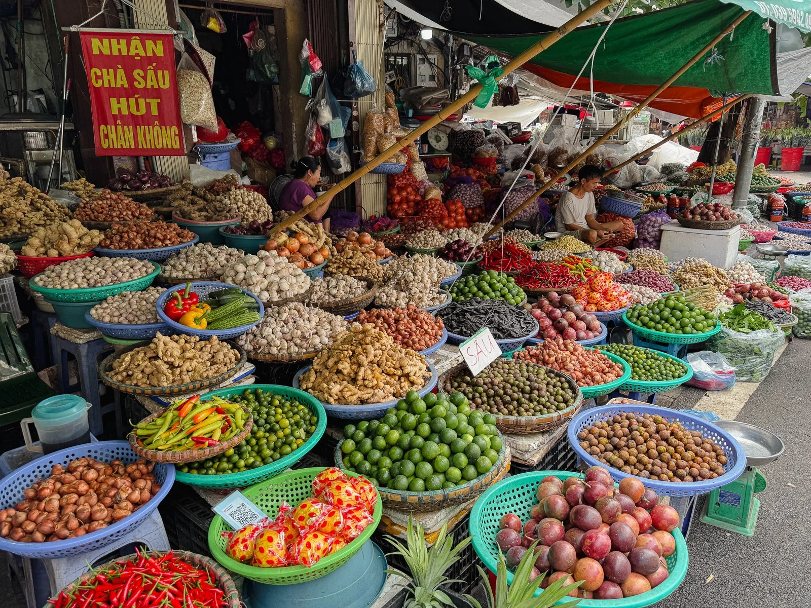 arriving-hanoi-10.jpg