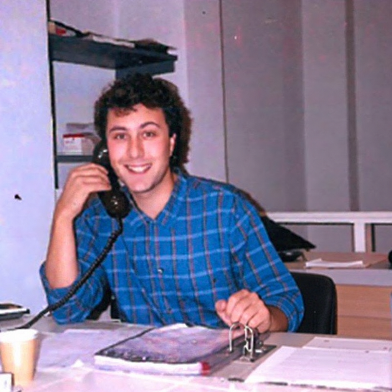 Retro Office Phone Call.png
