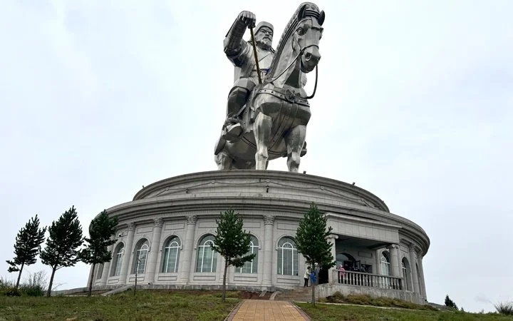 Chinggis Khaan Statue Complex.jpg