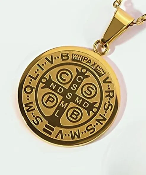 VADE+RETRO+SAINT+BENEDICT+GOLDEN+CROSS+PRAYER+YHVH+HOLY+SPIRIT+DIVINE+SPIRITUAL+RELIGIOUS+FAITH+BIBLE+REVMARIAPIO+JESUS+GOSPEL+WORSHIP+SACRED+JEWELRY