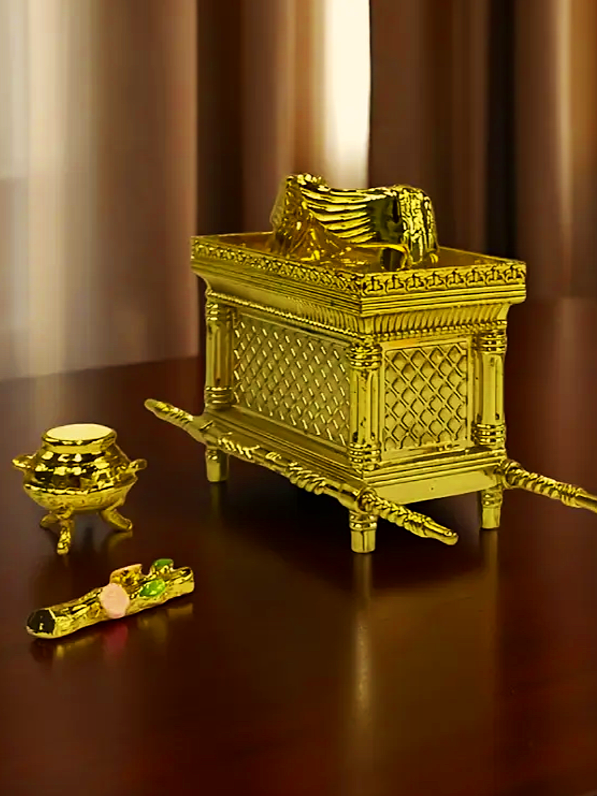 SMALL ARK of THE COVENANT Gold Plated Statue: 4 pcs Altar set