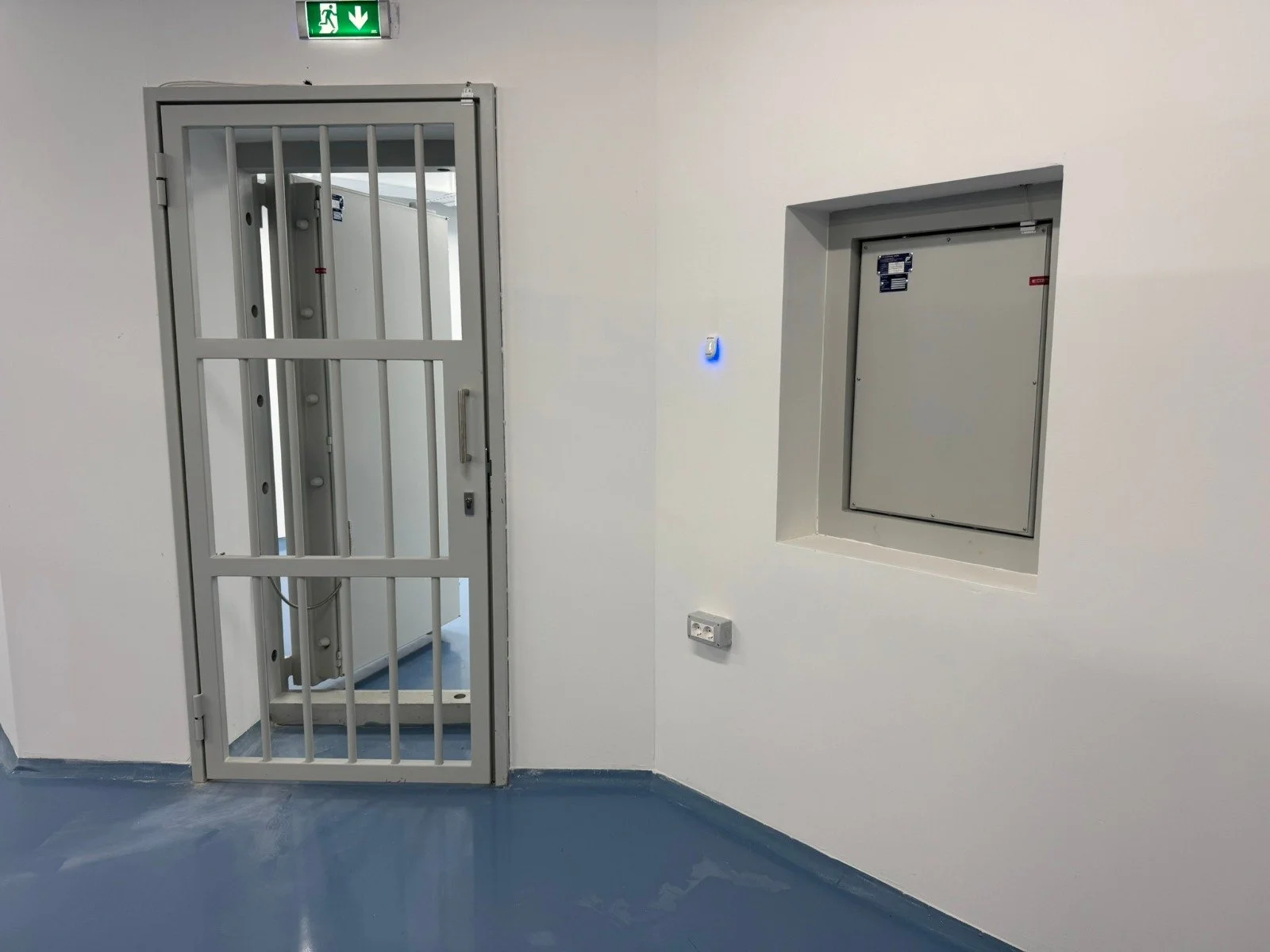 Sikkerhetsvinduer og ekspedisjonsfelt