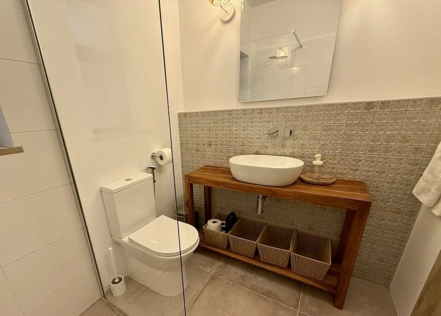 Garden Room Bathroom.jpeg (Copy)