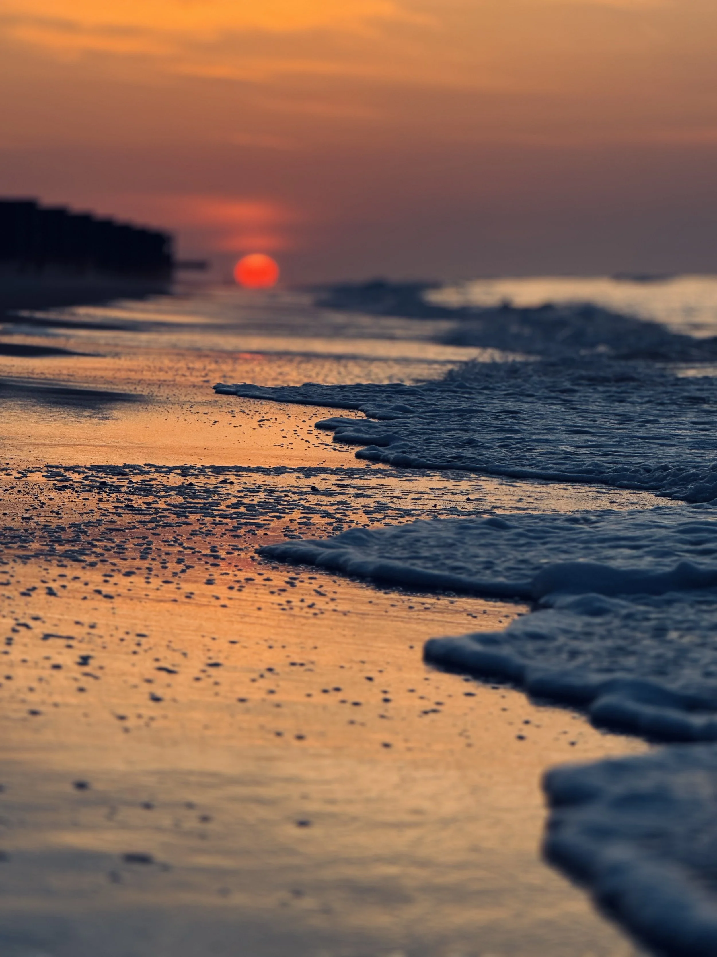 Woke up with the waves.
Topsail sunrise hits different when the sea lives in your soul.