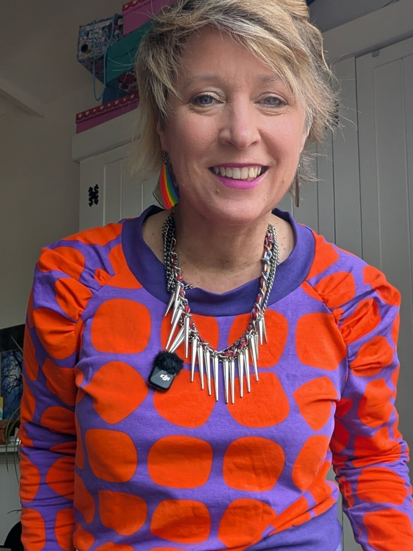 A few snappy snaps of outfits from the last week. Digging around in my wardrobe to see what is in need or a turn. Don't like things to languish.
@stylapatterns  reine top
Tilly and the buttons Bertha cardigan 
Marilla walker nautilus top in @libertyl