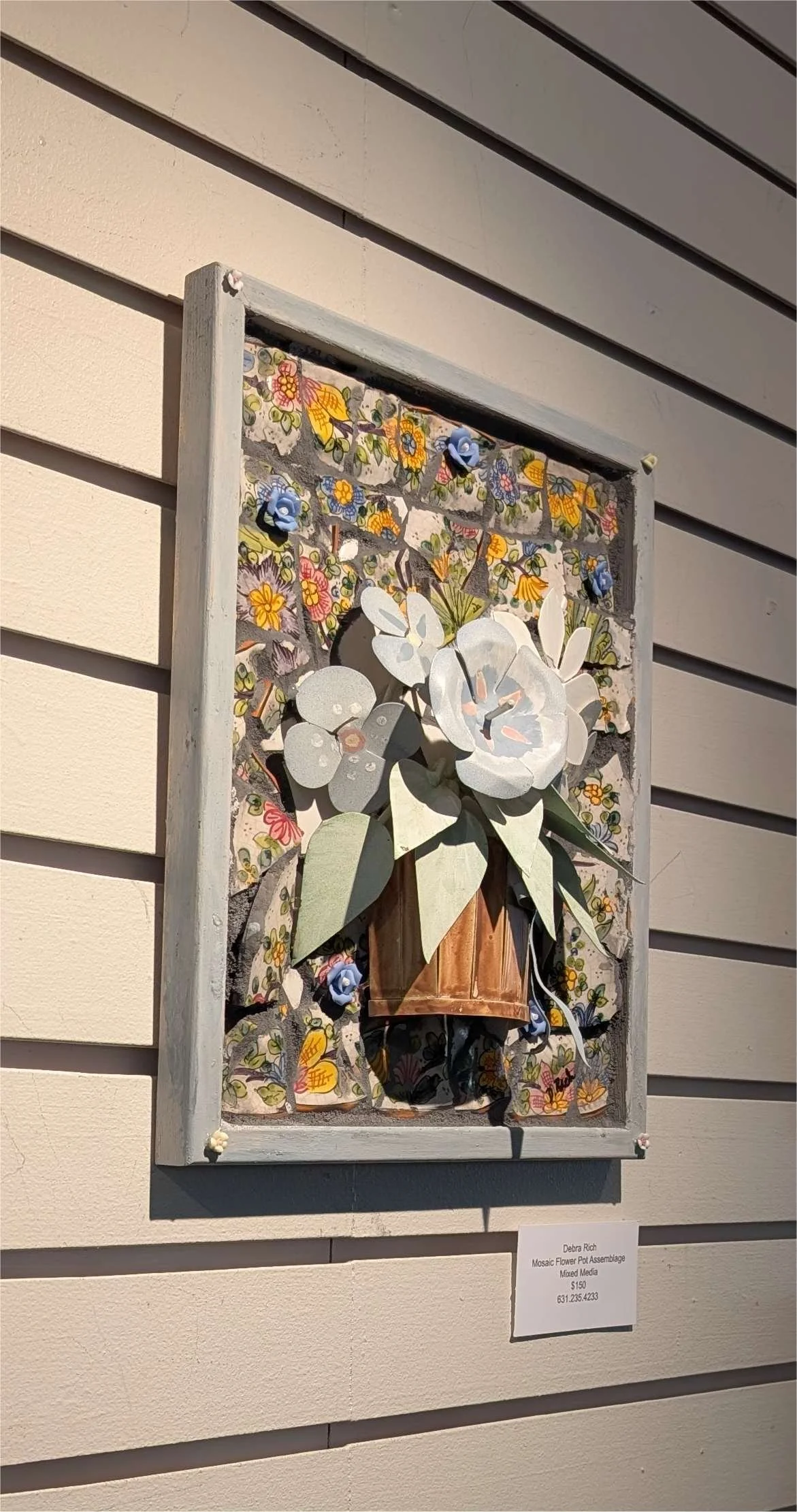 Mosaic Flower Pot Assemblage-on-display-at Harbor-Club-right side