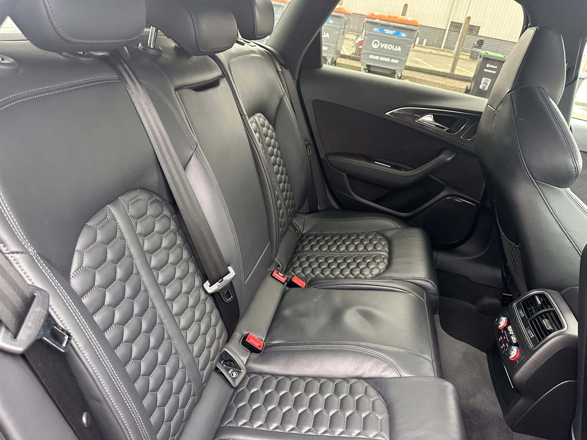 WhatsApp Image 2026-02-10 at 19.50.56 (6).jpeg