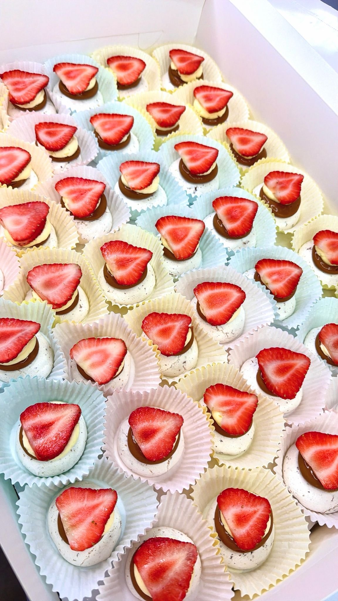 Pavlova Bites