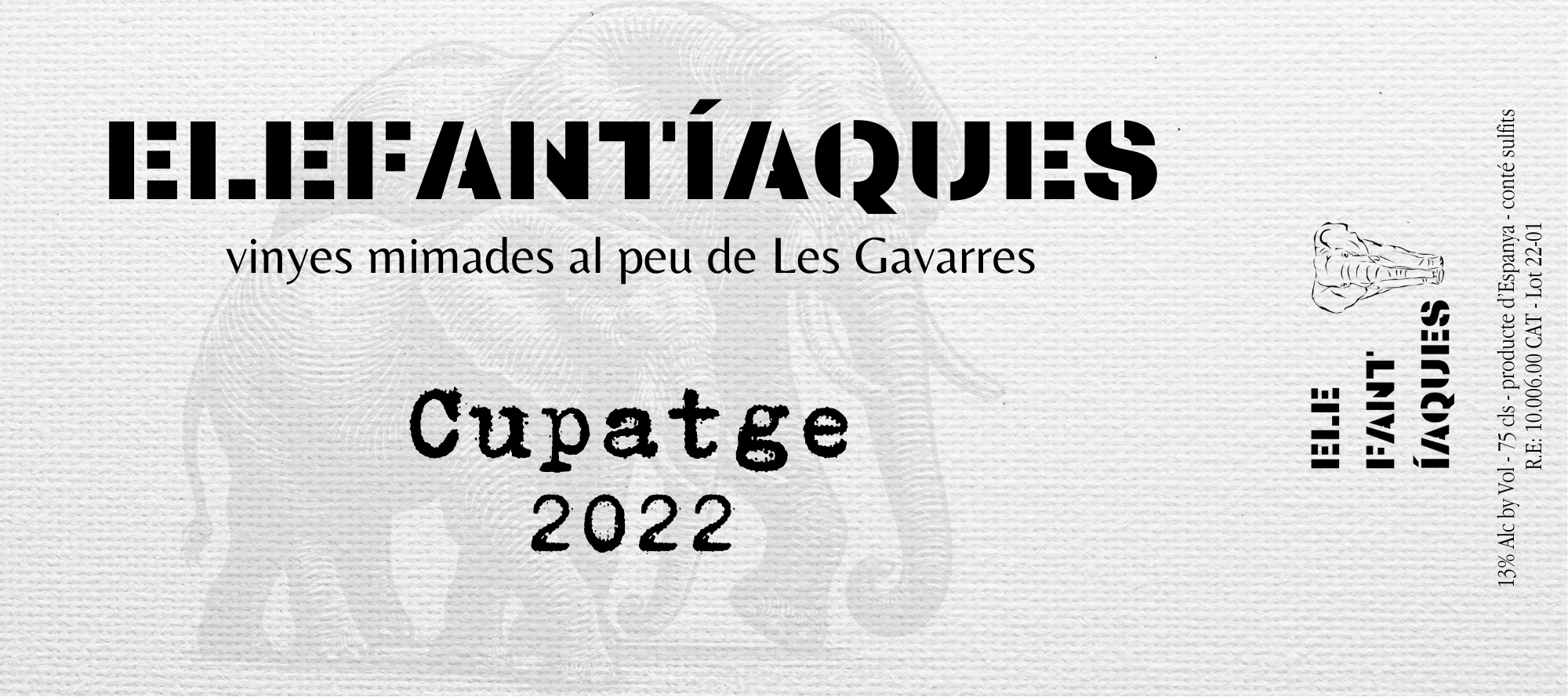 Entrada de boleto con texto en español y una ilustración de una cabeza de vaca, publicitando un evento de vinos mímados al Peu de Les Gavarres en 2022, con detalles de la producción y composición del vino.