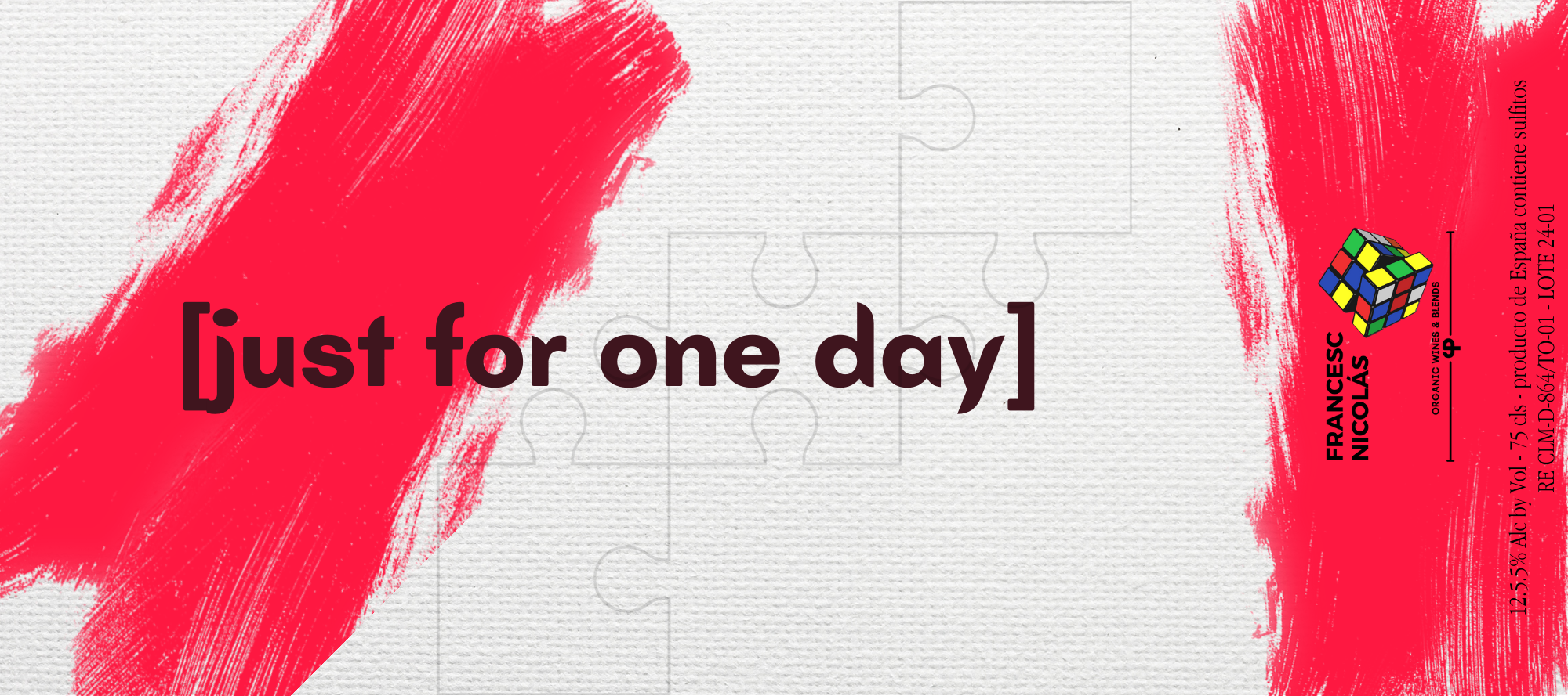 Empaque de productos de vino orgánico con etiqueta que dice 'just for one day', con logotipo de Rubik's Cube y detalles en español sobre ingredientes y volumen