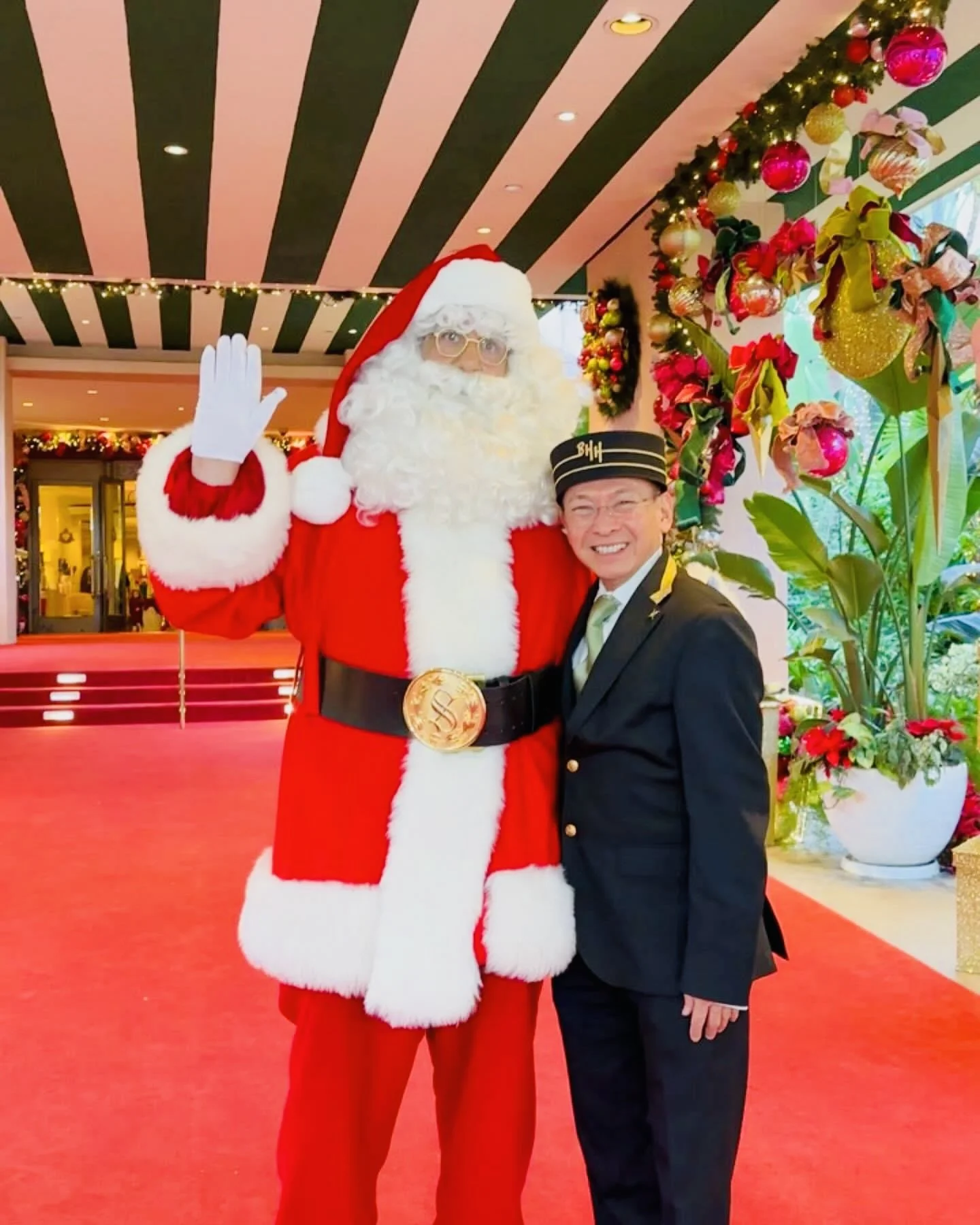 Professional Santa for hire in Los Angeles & Chicago