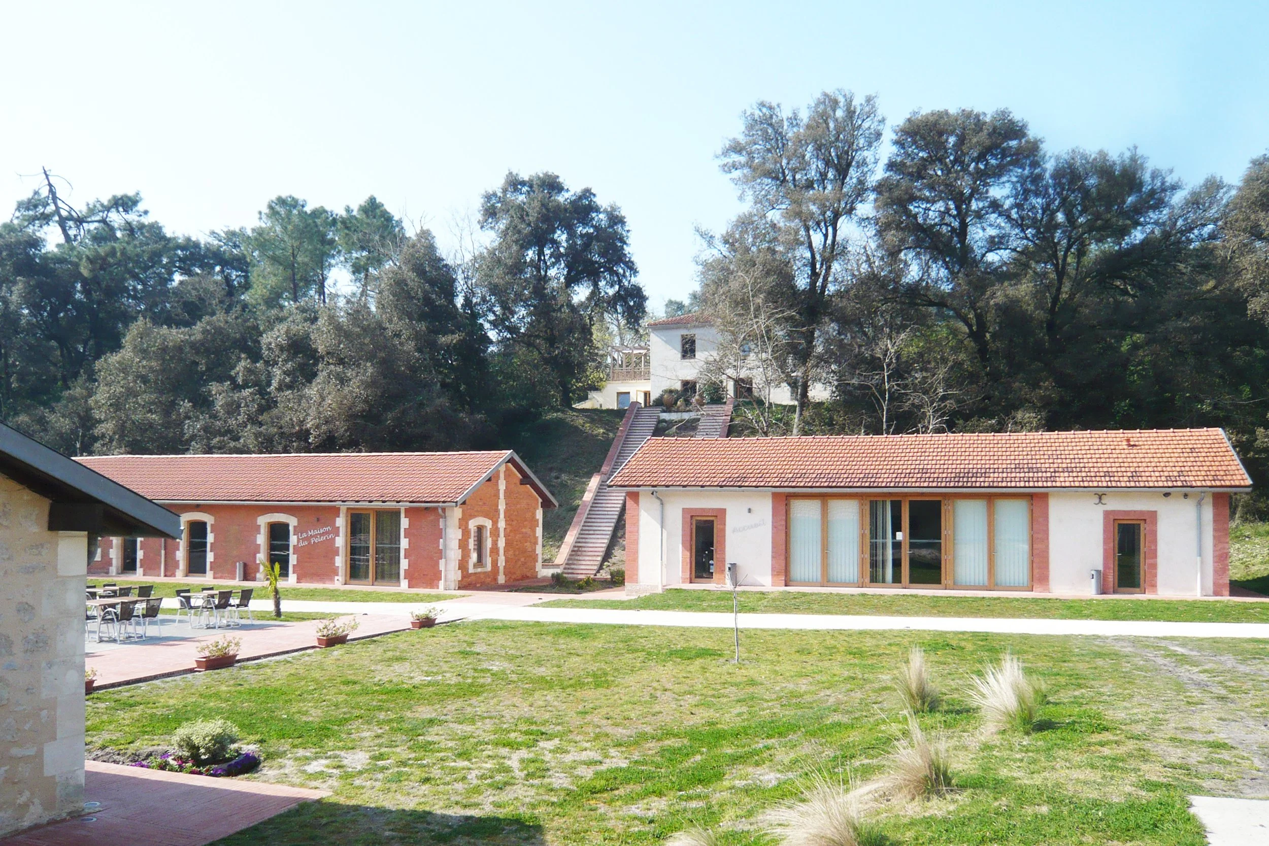 28-MaisondeGrave-Ext6.jpg