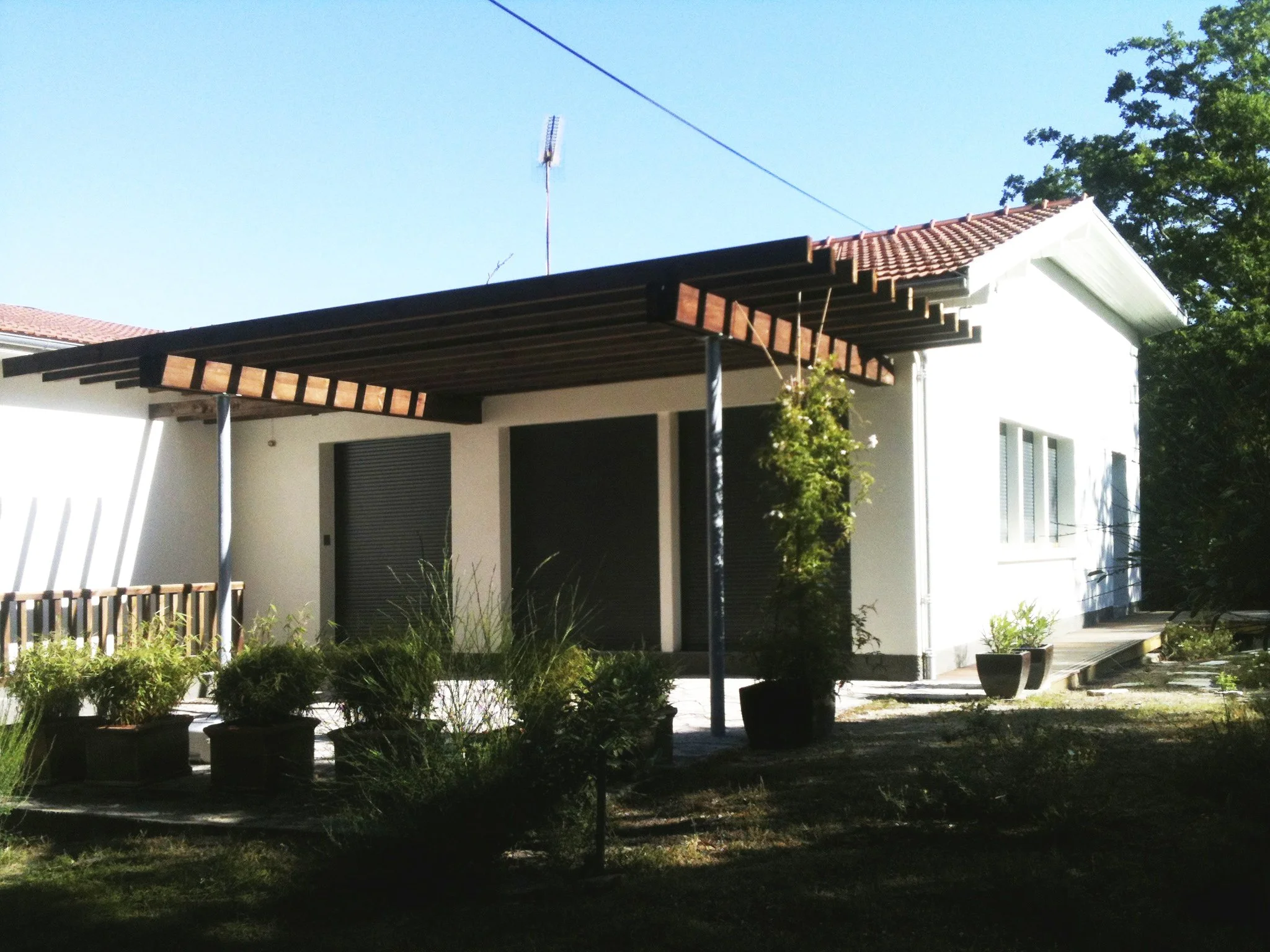 43-VillaPyla-Terrasse2.jpg