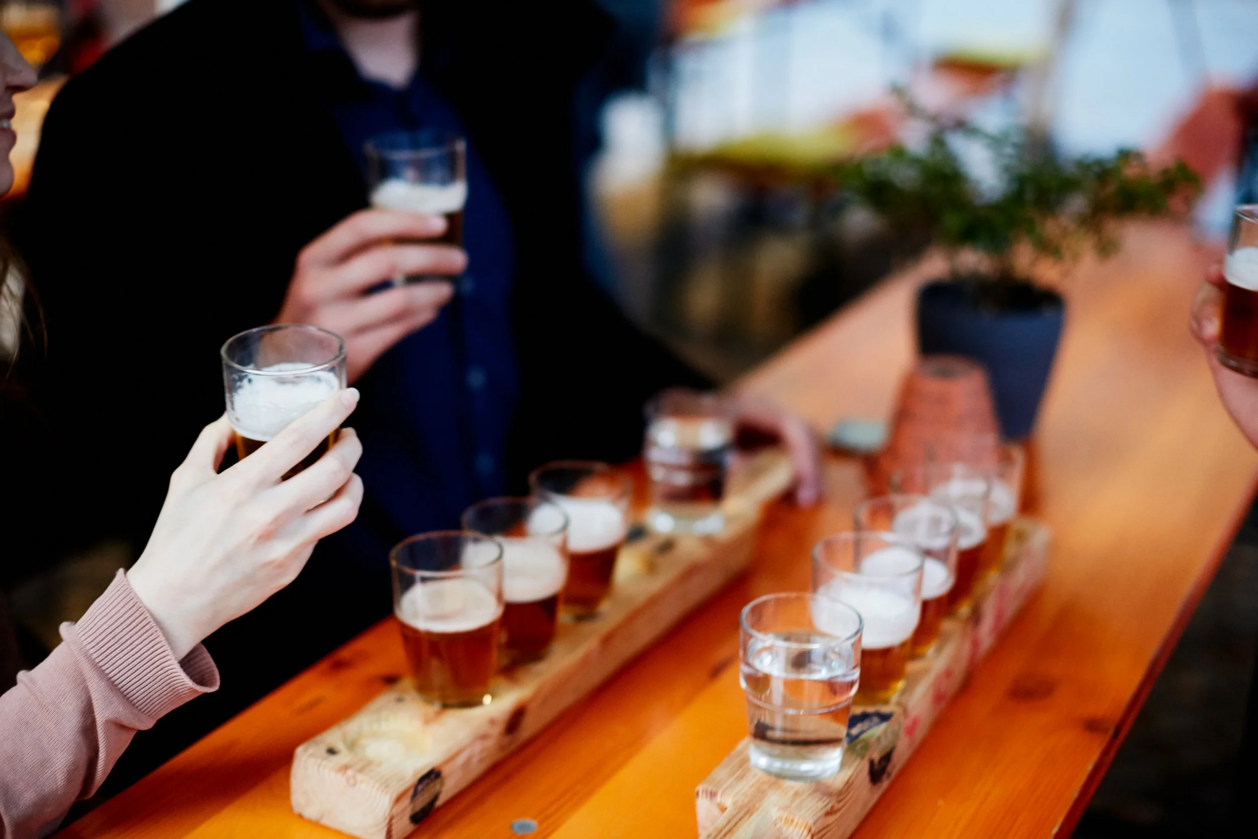 Craftbier in der Düsseldorfer Altstadt: Die moderne Alternative zu klassischen Altbierbrauereien