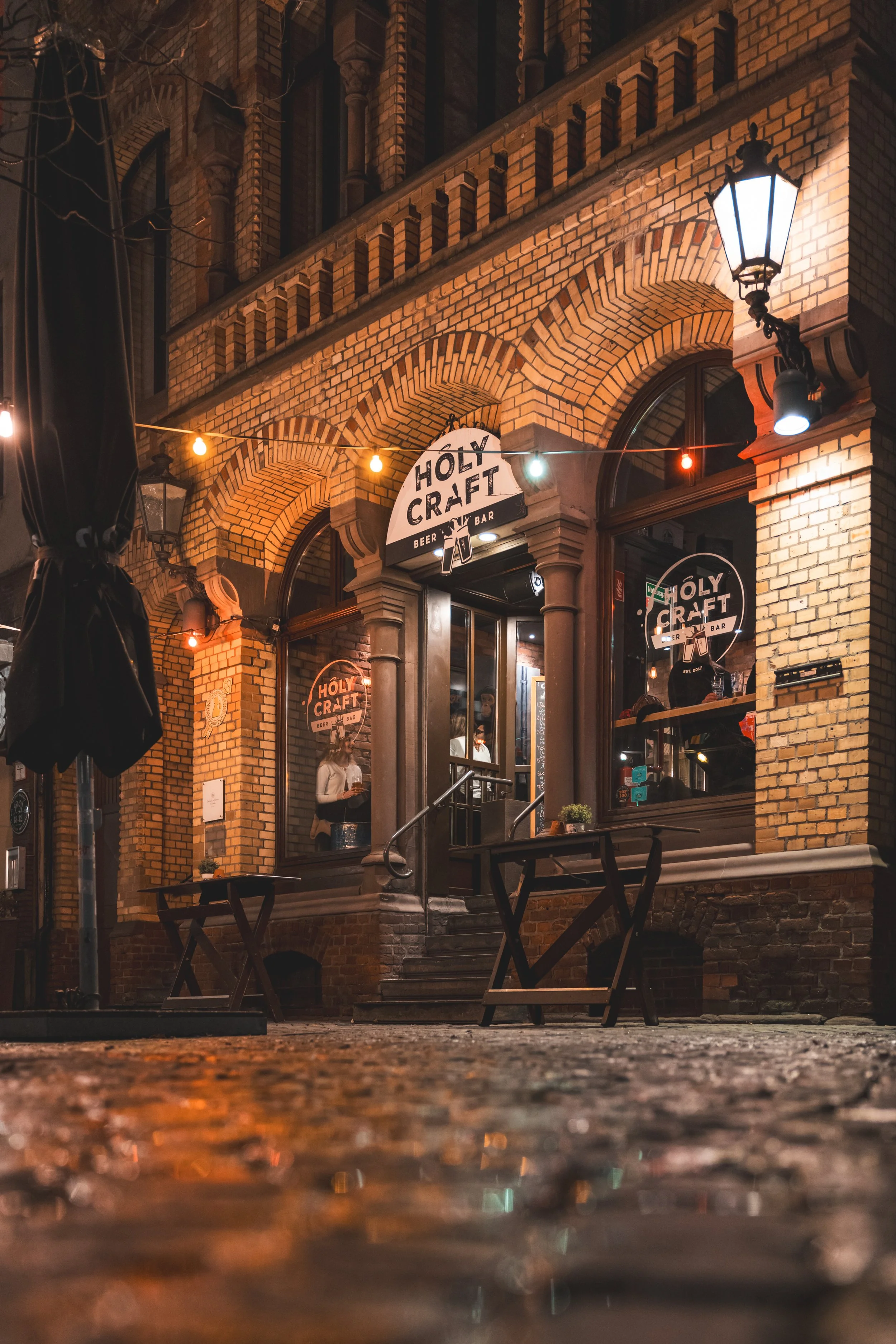 Holy Craft Beer Bar der perfekte Ort für Firmenveranstaltungen, Events und Hochzeiten in Düsseldorf