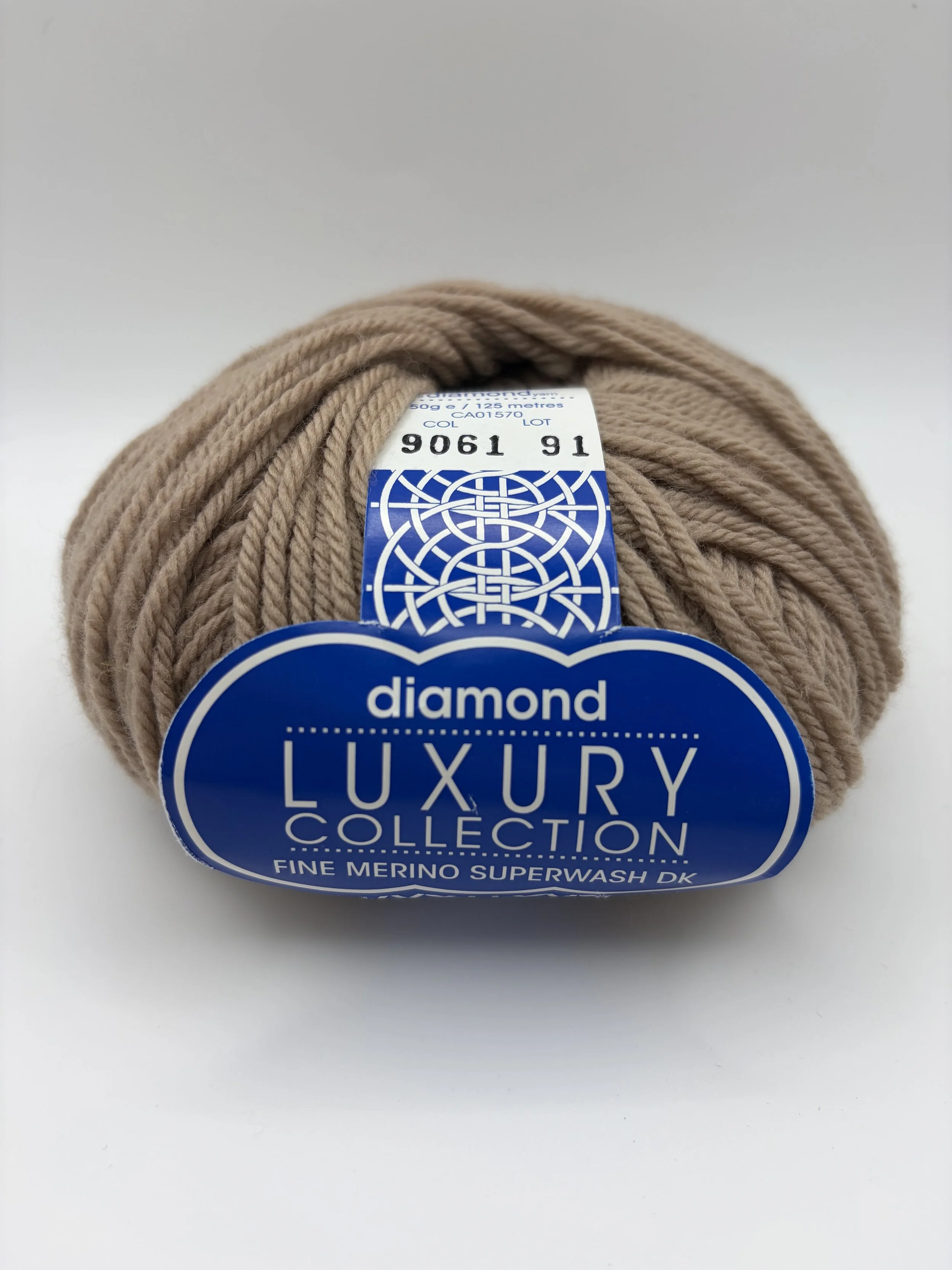 Diamond Luxury 100% Merino Superwash DK 9061- Lot of 5
