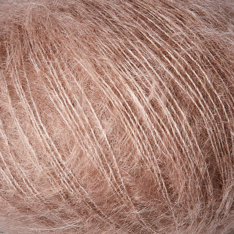 SoftSilkMohair_RosaLer_Closeup_800x.webp