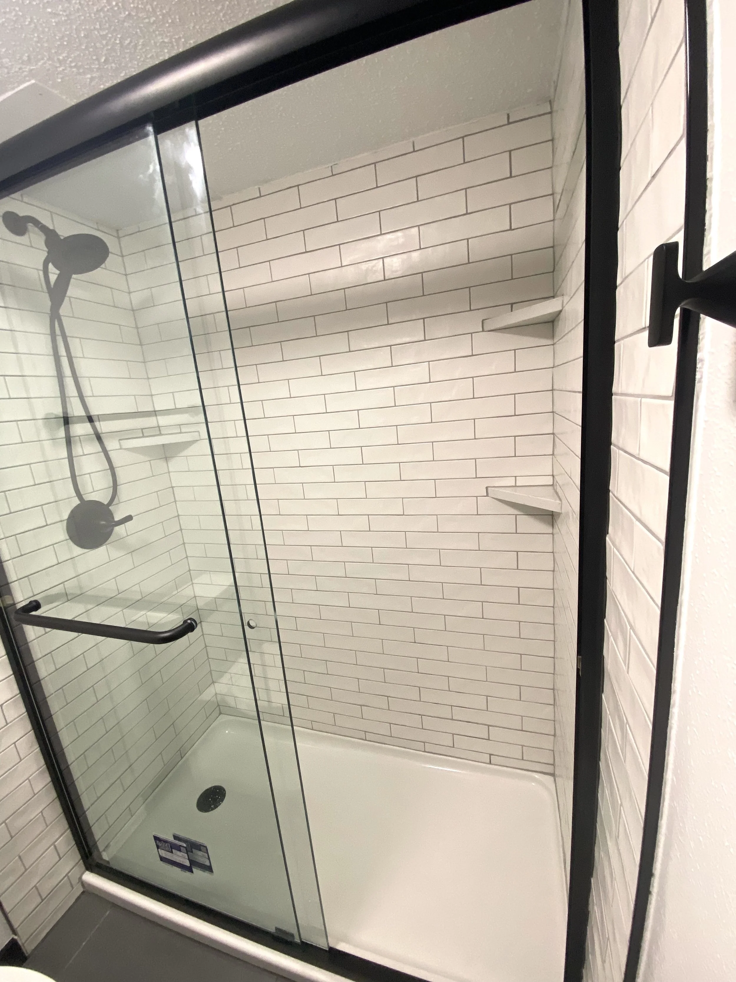 Breck Master Shower5 USE.jpg