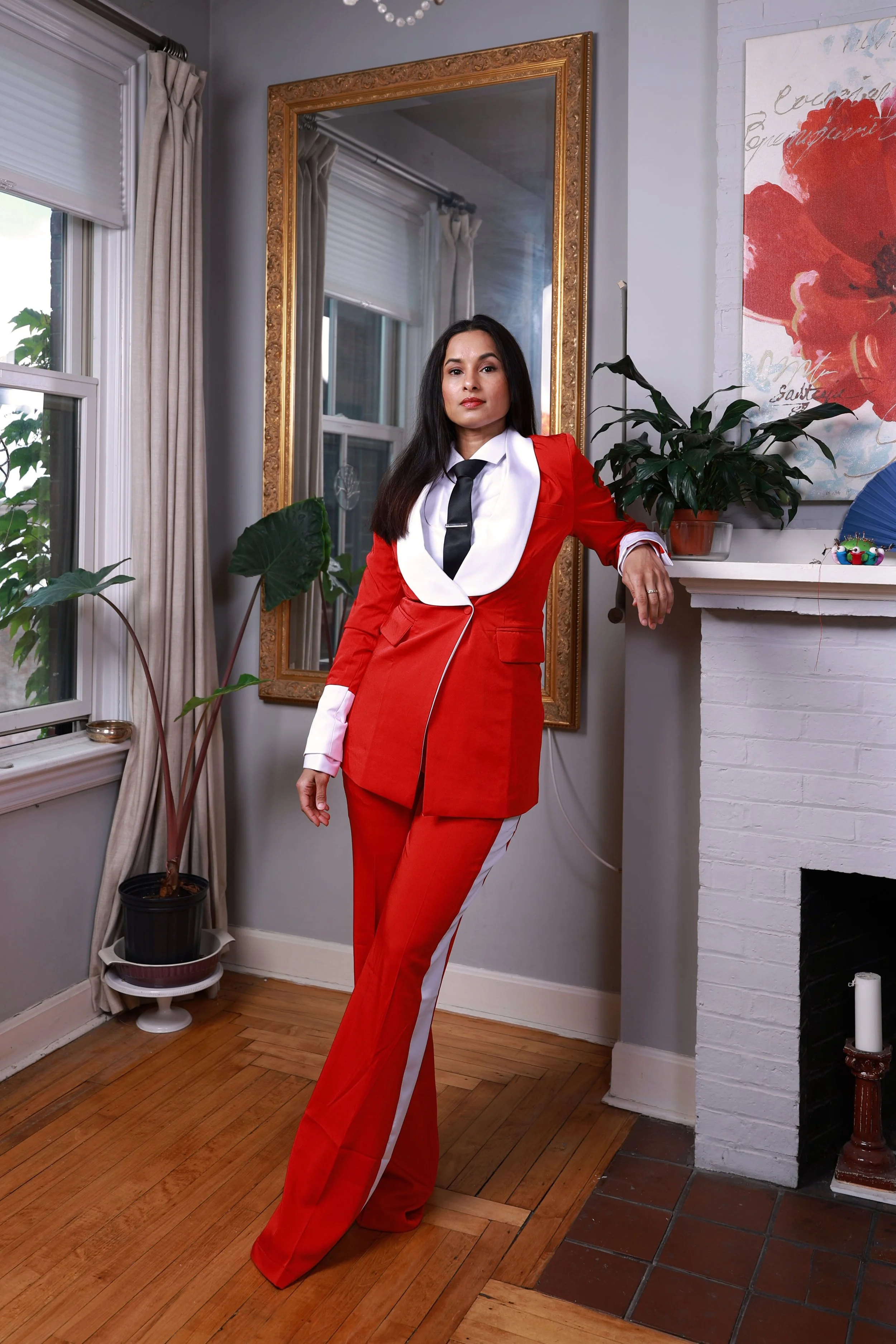 Red Suit While lapel VZ to price, label and describe