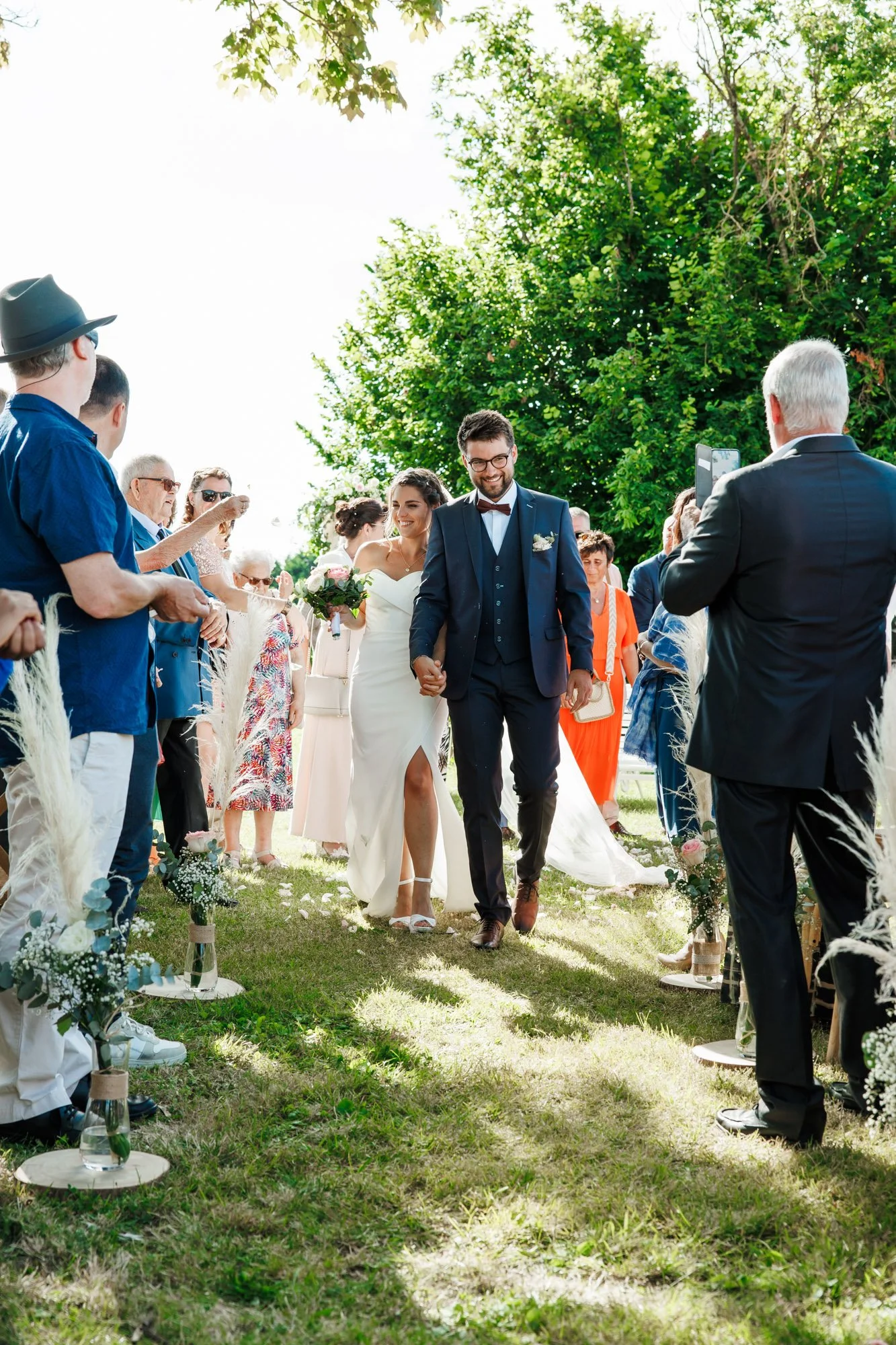 cognac-wedding-ceremony-aisle.jpg
