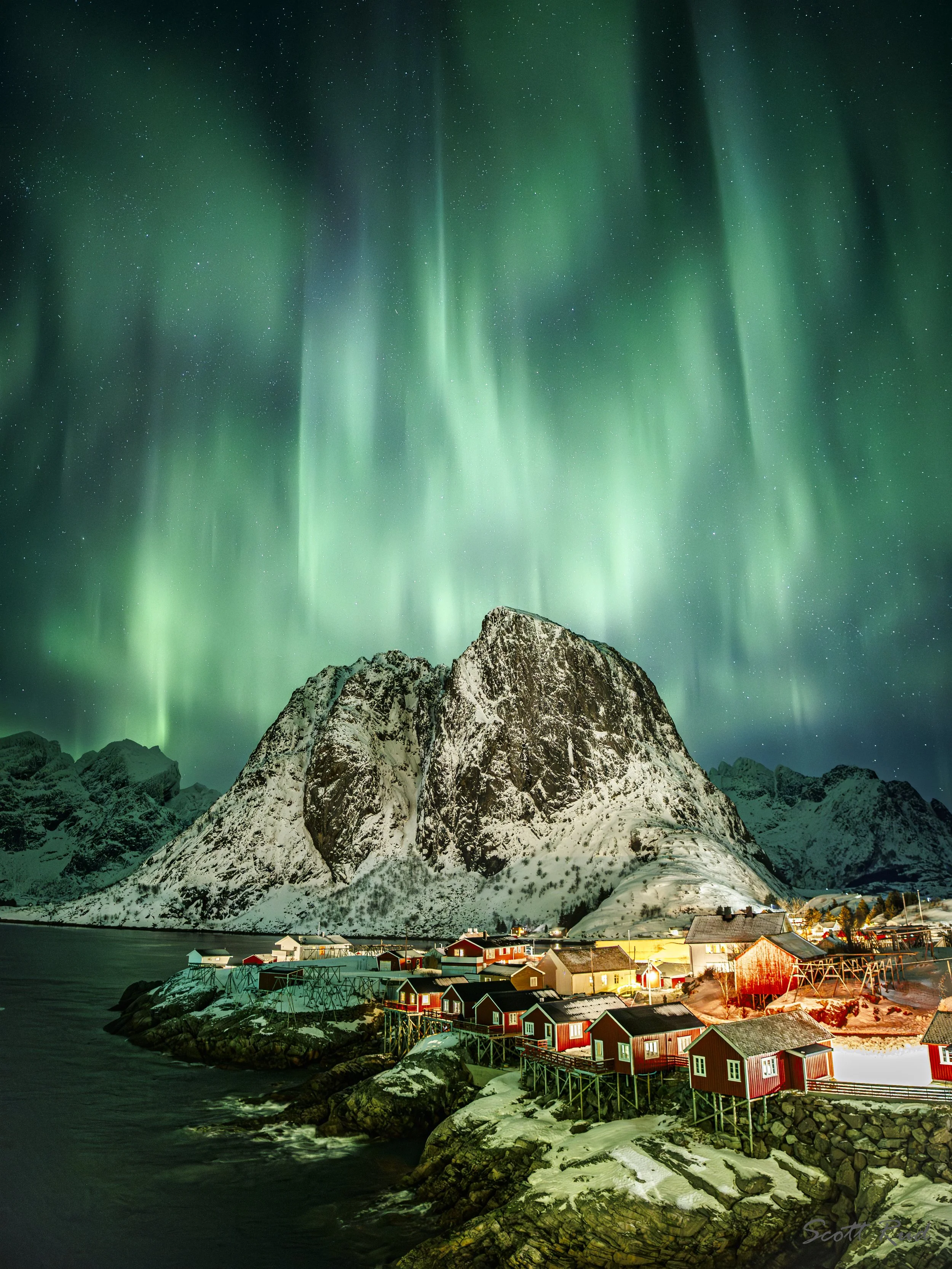 Hamnoy Aurora
