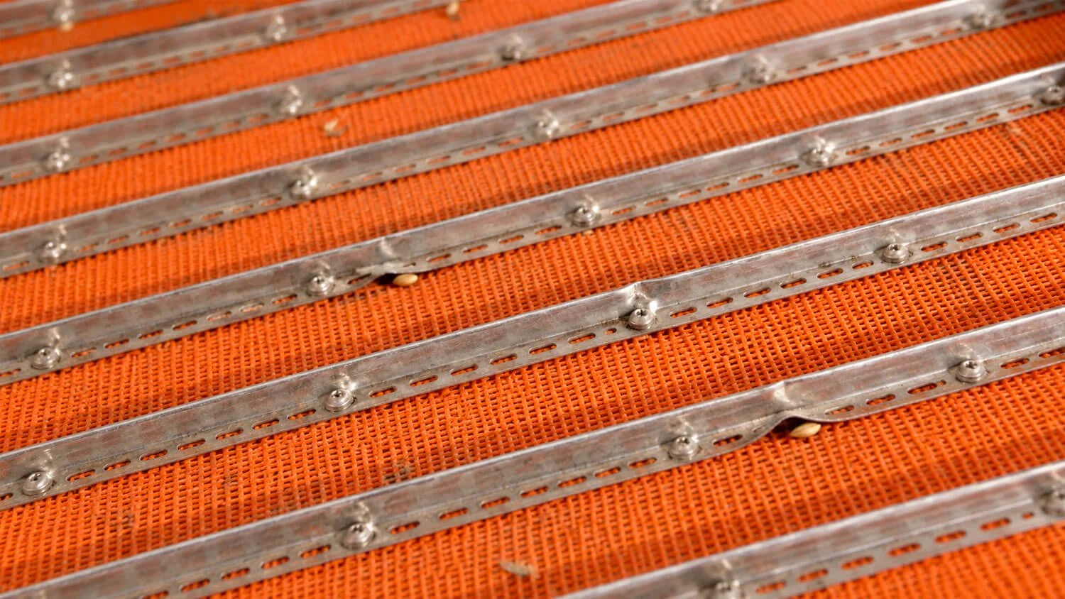 4 signs your gravity deparator deck needs maintenance