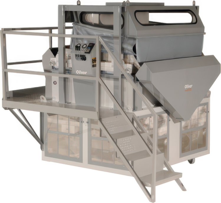 Oliver Manufacturing Maxi-Cap Destoner built for high-capacity removal of stone, glass, metal, and sand from industrial and agricultural materials.