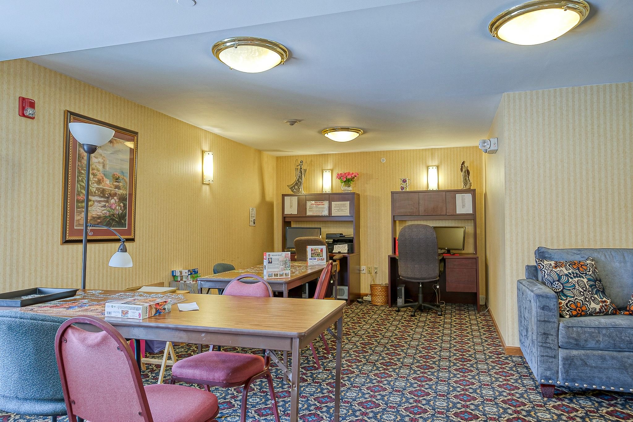 Rolling Road Regency is conveniently located at 100 Rolling Road in Cranberry Township, PA. It consists of 50 apartments (50 one-bedroom) of affordable housing for limited-income individuals, age 55 or older. Rent is based on income, and all utilitie