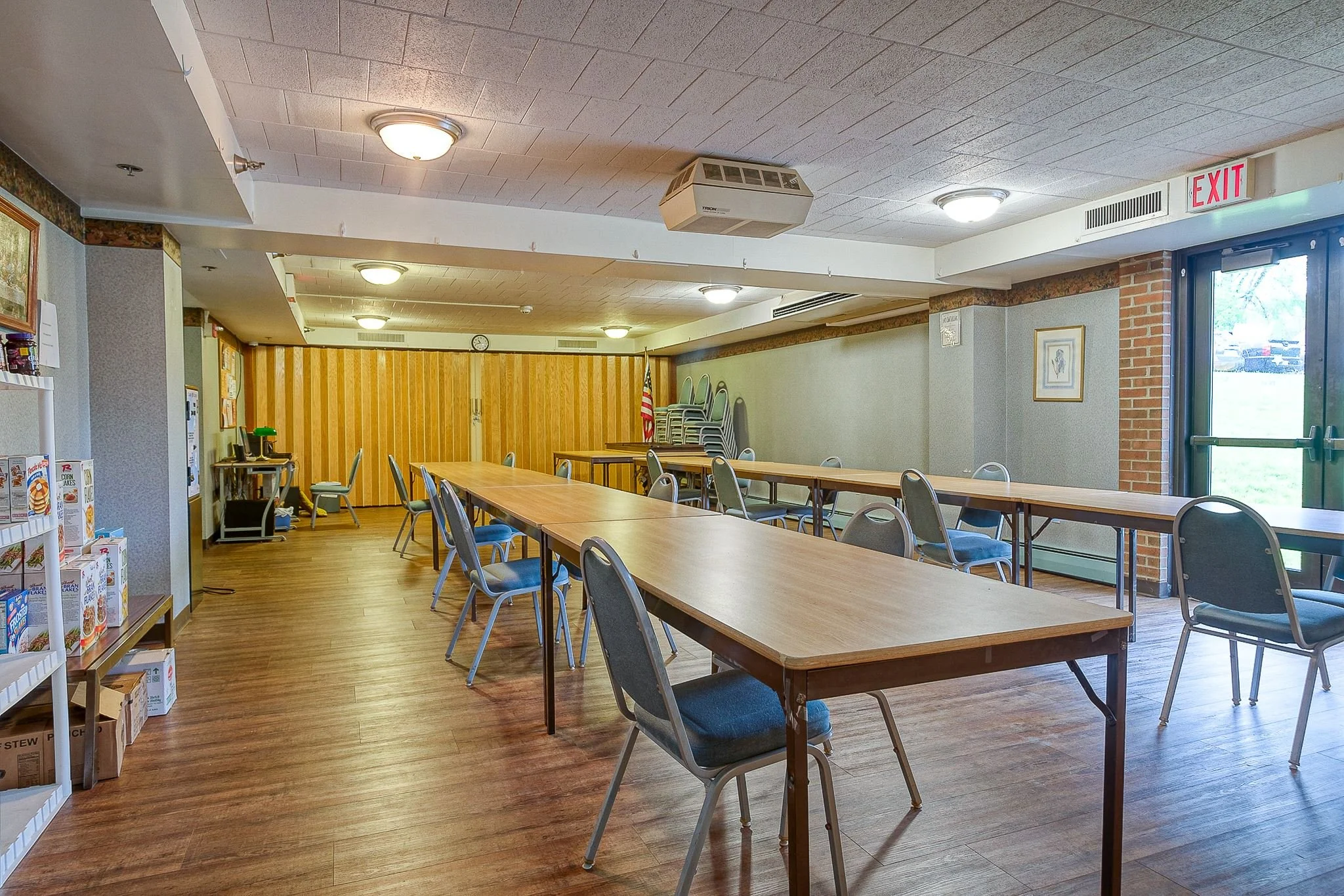 Maple Court Apartments are conveniently located at 214 South High Street in Zelienople, PA. It consists of 75 apartments (24 one-bedroom, 3 two-bedrooms and 48 efficiencies) of affordable housing for limited income individuals. Rent is based on incom