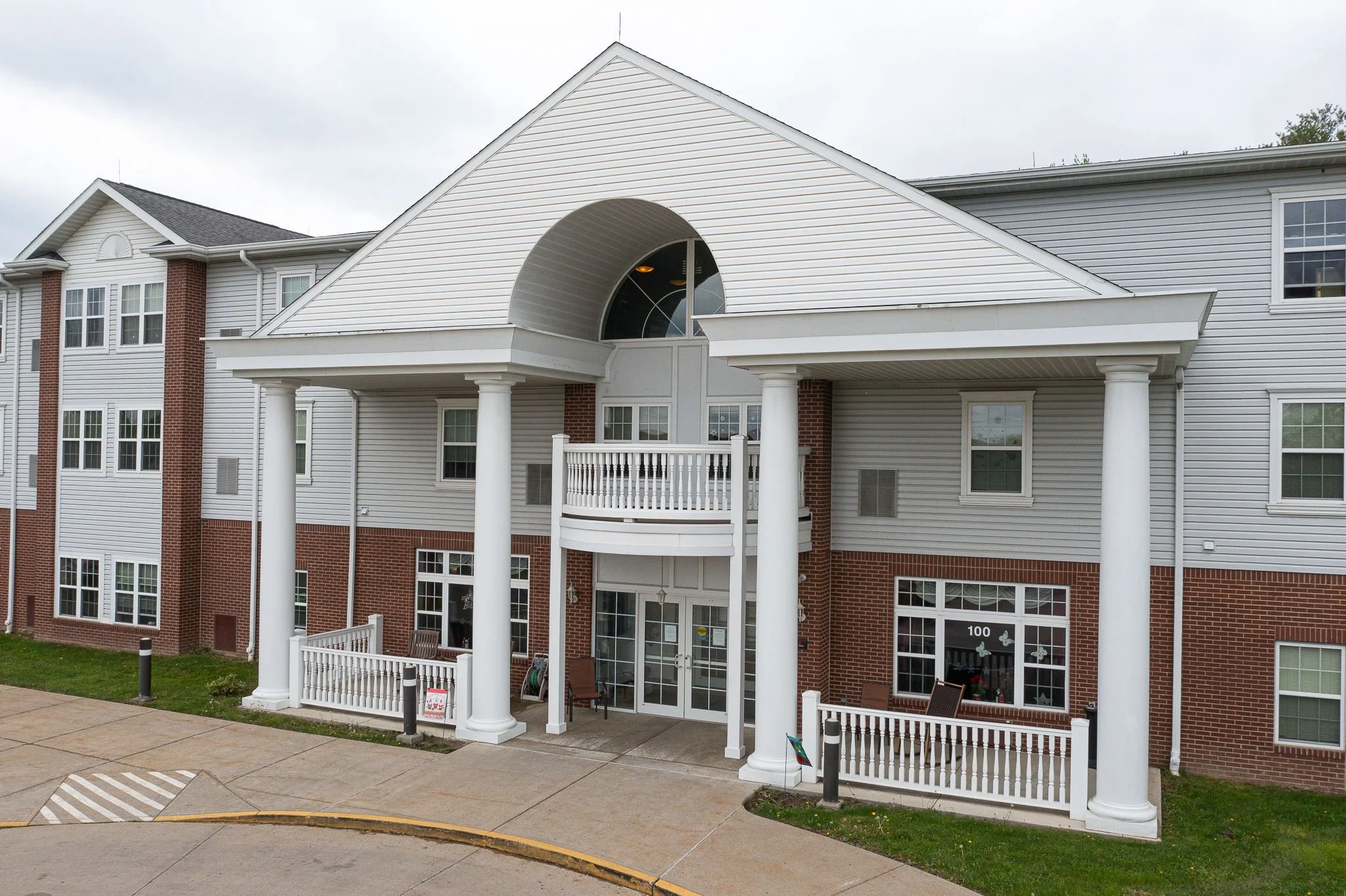 Rolling Road Regency is conveniently located at 100 Rolling Road in Cranberry Township, PA. It consists of 50 apartments (50 one-bedroom) of affordable housing for limited-income individuals, age 55 or older. Rent is based on income, and all utilitie