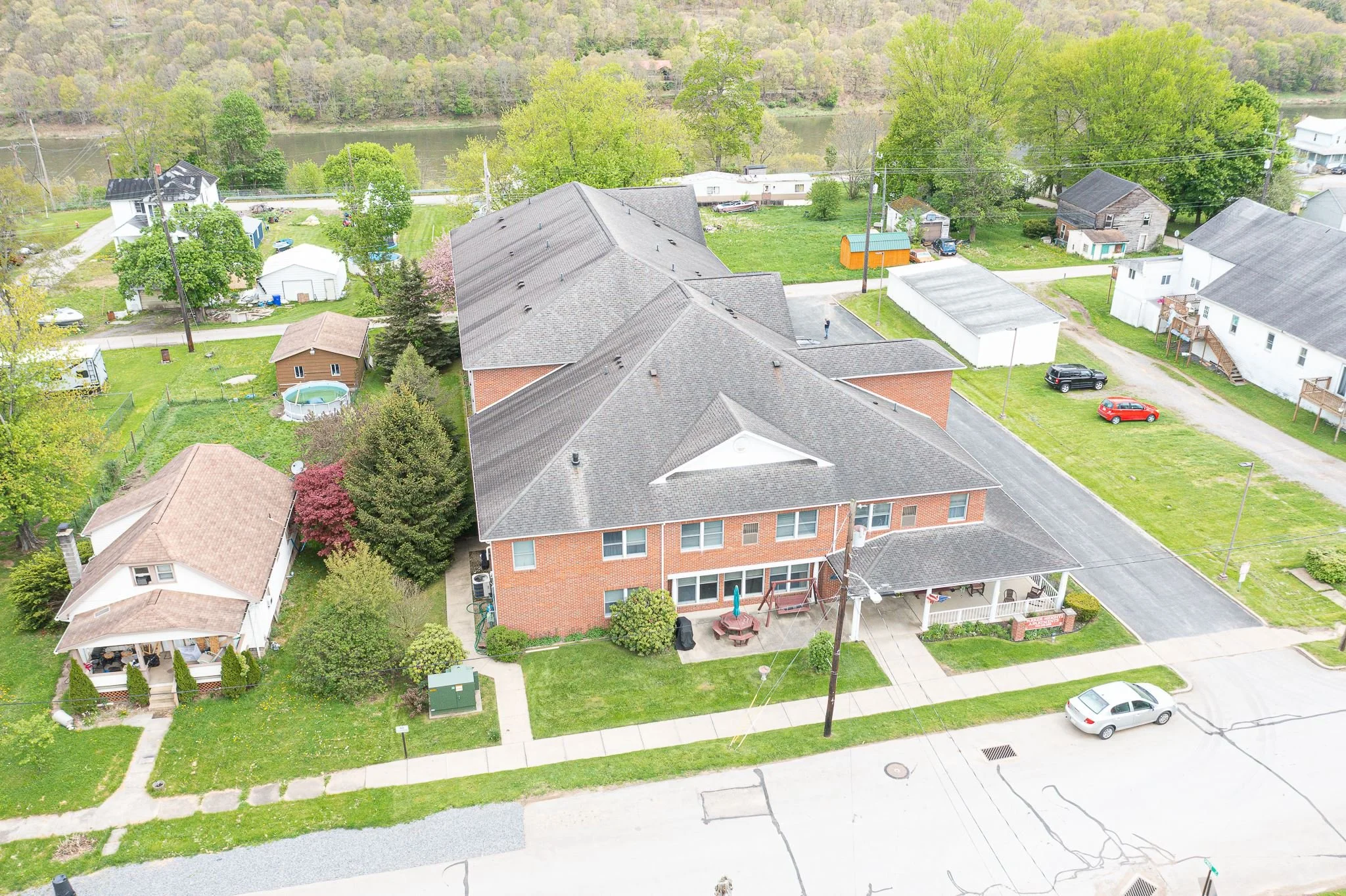 Parker Heights is located at 302 North Wayne Avenue in Parker, PA. The building consists of 26 one-bedroom affordable housing apartments for limited-income individuals, age 62 or older. Rent is based on income, electric not included; in turn the Hous
