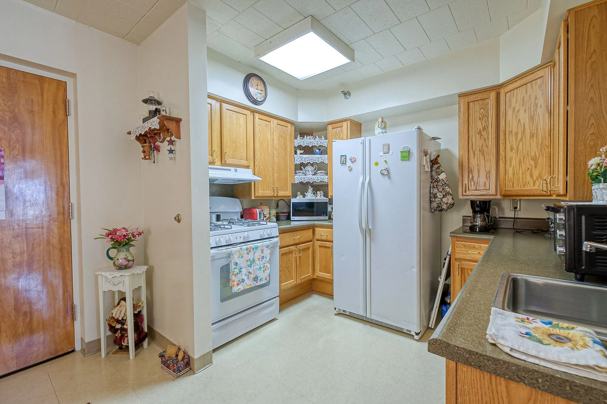 President's Square Apartments are conveniently located at 200 Jefferson Street in Evans City, PA. It consists of 52 apartments (24 one-bedroom, 2 two-bedrooms, and 26 efficiencies) of affordable housing for limited-income individuals. Rent is based o