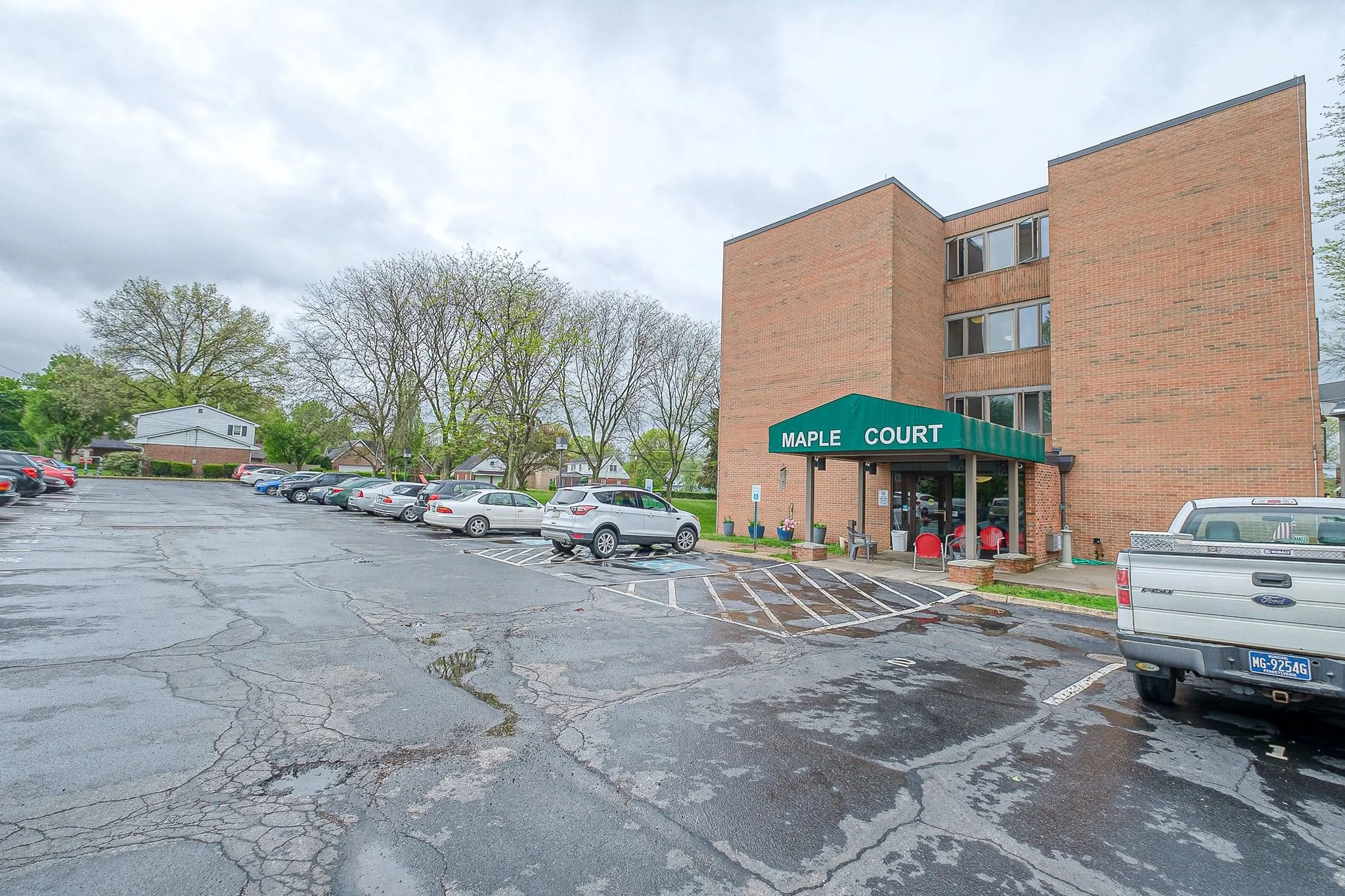 Maple Court Apartments are conveniently located at 214 South High Street in Zelienople, PA. It consists of 75 apartments (24 one-bedroom, 3 two-bedrooms and 48 efficiencies) of affordable housing for limited income individuals. Rent is based on incom