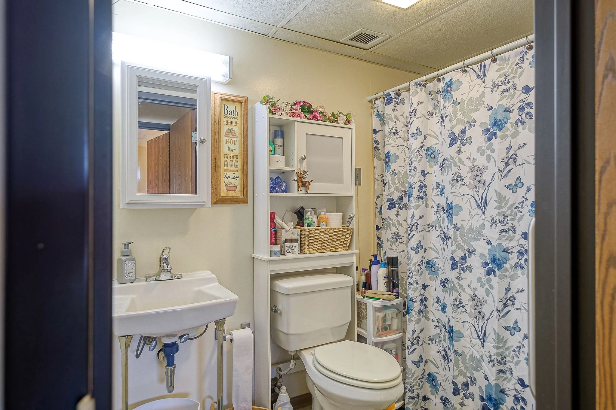 Graystone Manor Apartments are conveniently located at 204 East Water Street in Slippery Rock, PA. It consists of 50 apartments (50 one-bedroom) of affordable housing for limited-income individuals, age 50 or older. Rent is based on income, electric 