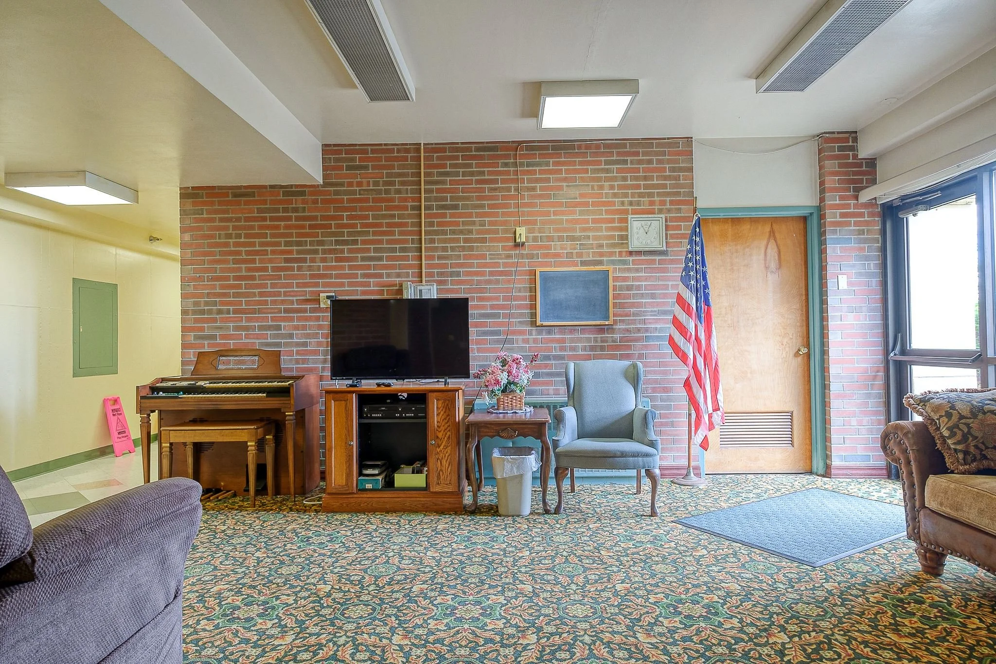 Cliffside Apartments are conveniently located at 325 South McKean Street in Butler, PA. It consists of 68 apartments (56 one-bedrooms and 12 efficiencies) of affordable housing for limited income individuals, age 50 or older. Rent is based on income,