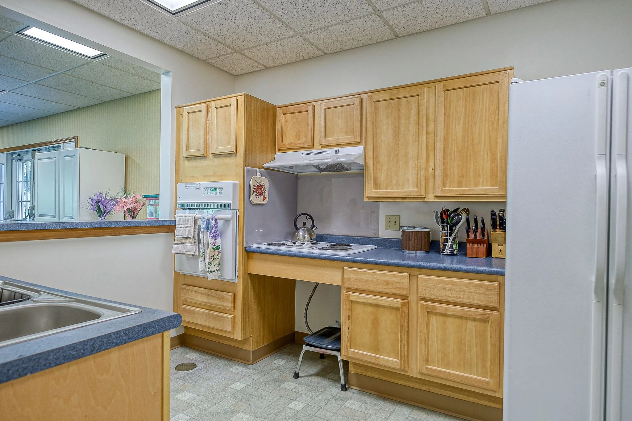 Rolling Road Regency is conveniently located at 100 Rolling Road in Cranberry Township, PA. It consists of 50 apartments (50 one-bedroom) of affordable housing for limited-income individuals, age 55 or older. Rent is based on income, and all utilitie