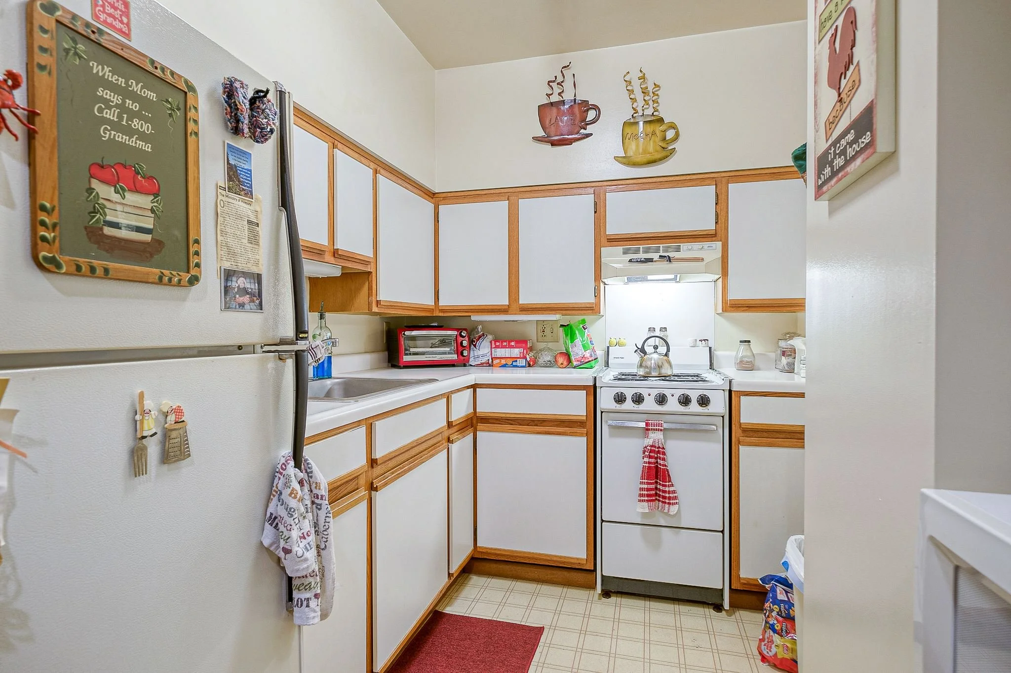 Historic Lafayette Apartments are conveniently located at 302 South Main Street in Butler, PA. It consists of 59 apartments (53 one-bedrooms, 1 two-bedroom, and 5 efficiencies) of affordable housing for limited income individuals, age 55 or older. Re