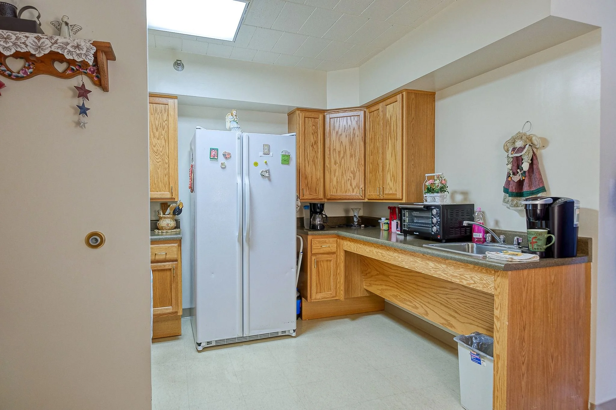 President's Square Apartments are conveniently located at 200 Jefferson Street in Evans City, PA. It consists of 52 apartments (24 one-bedroom, 2 two-bedrooms, and 26 efficiencies) of affordable housing for limited-income individuals. Rent is based o