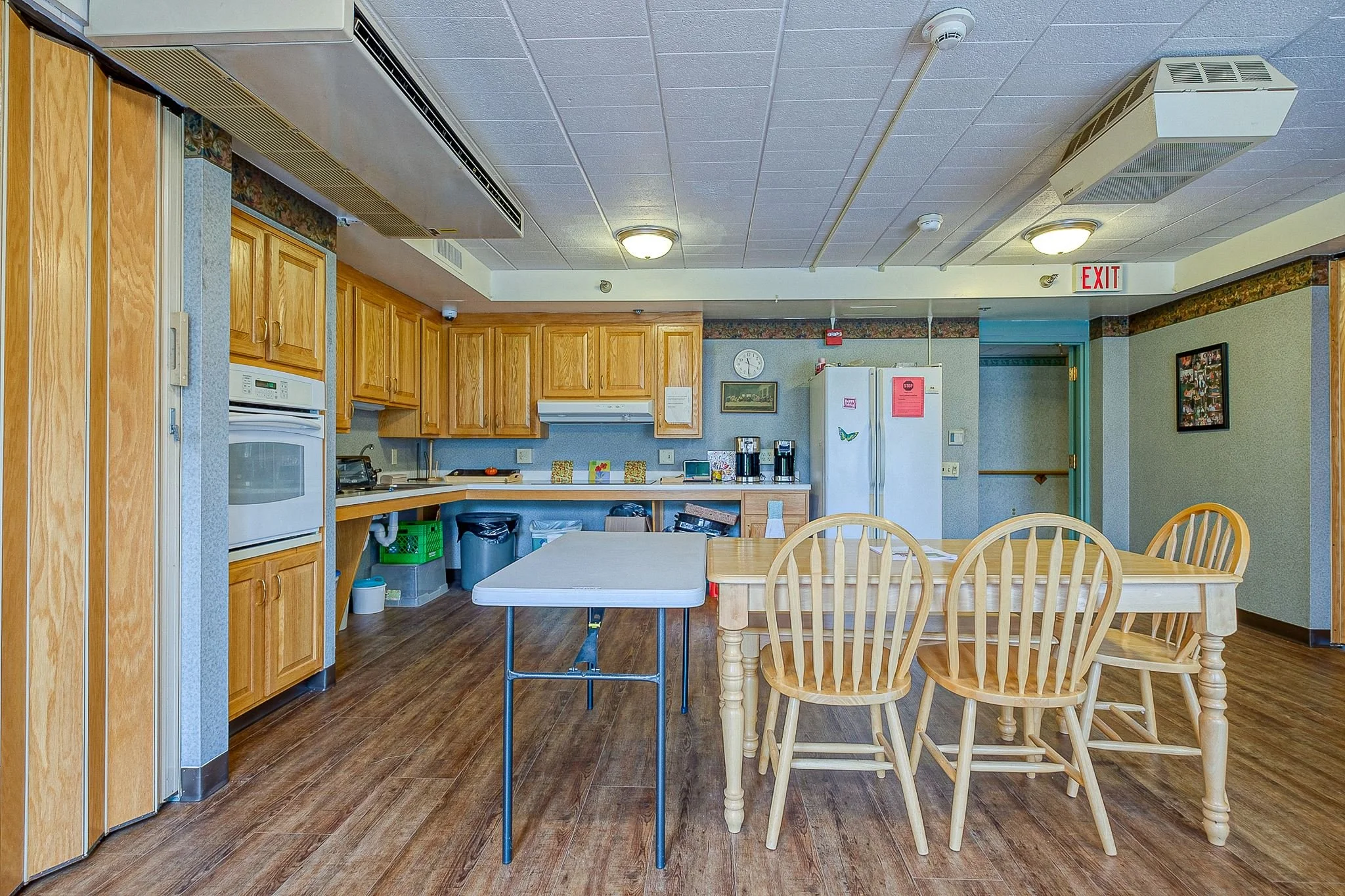 Maple Court Apartments are conveniently located at 214 South High Street in Zelienople, PA. It consists of 75 apartments (24 one-bedroom, 3 two-bedrooms and 48 efficiencies) of affordable housing for limited income individuals. Rent is based on incom