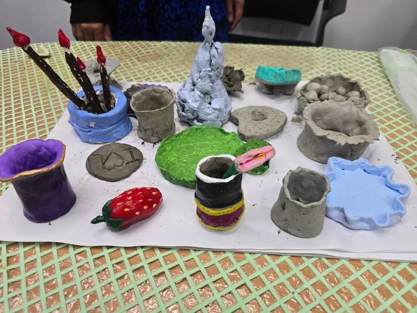 Week 3 of our Voices Through Art project for young people with additional needs.

We finished our clay pieces and had a great time chatting about politics, friendships and family!

Looking forward to next week ✨️ 

#arttherapy  #youngpeoplesmentalhea